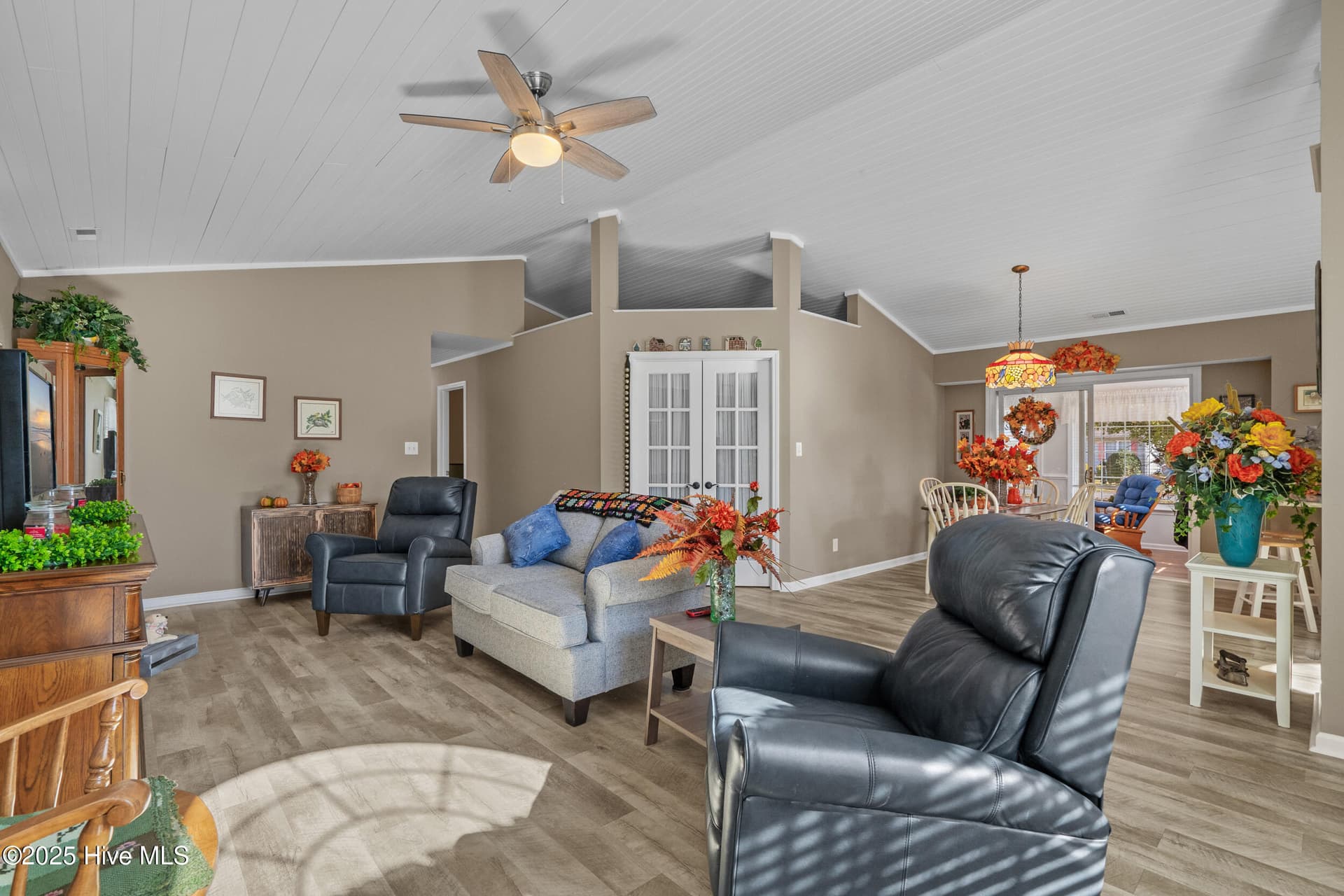 Single Family Residence at 482 Pepper Breeze Avenue SW, Calabash, NC 28467, photo 7 of 54