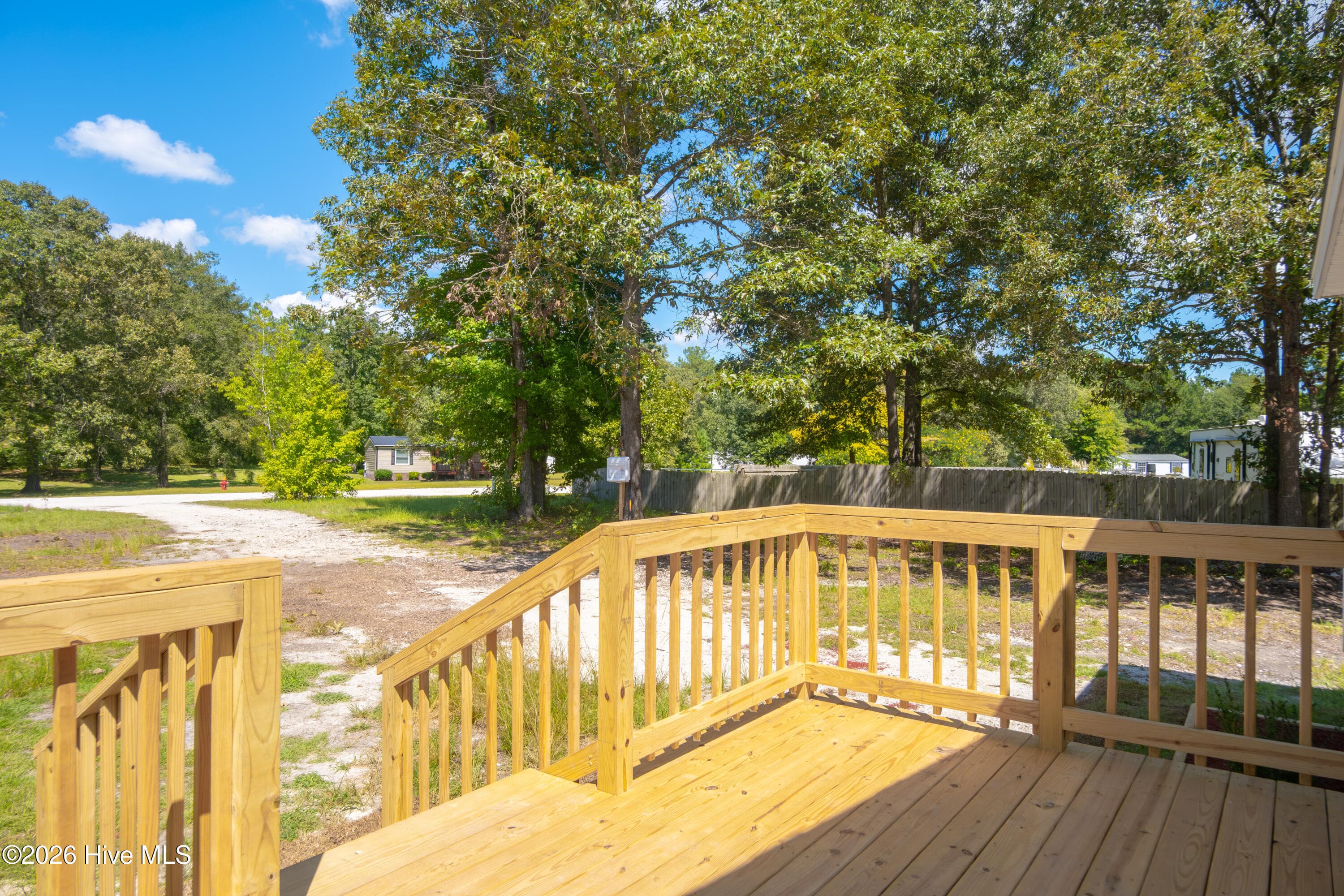 Manufactured Home at 120 Edgewater Lane, Richlands, NC 28574, photo 38 of 44