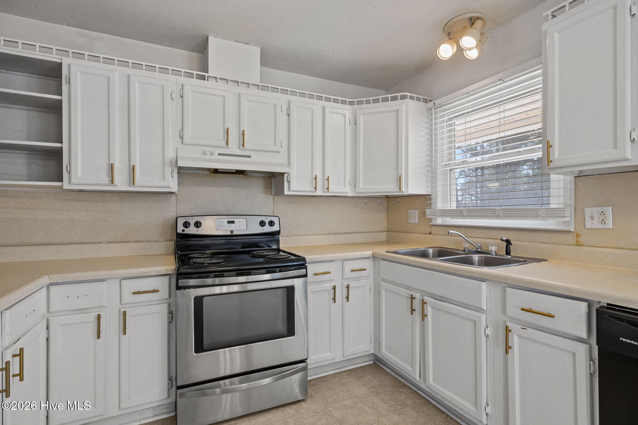 Kitchen - 110 Speight Street, Havelock, NC 28532