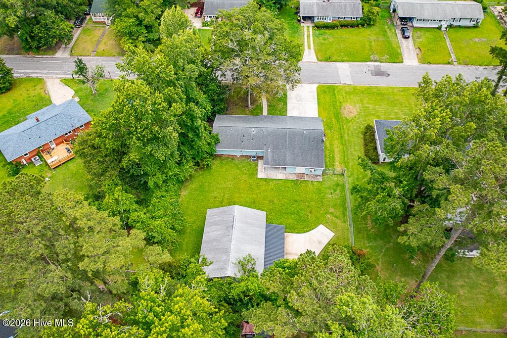Single Family Residence at 1113 Cherry Tree Drive, New Bern, NC 28562, photo 5 of 80