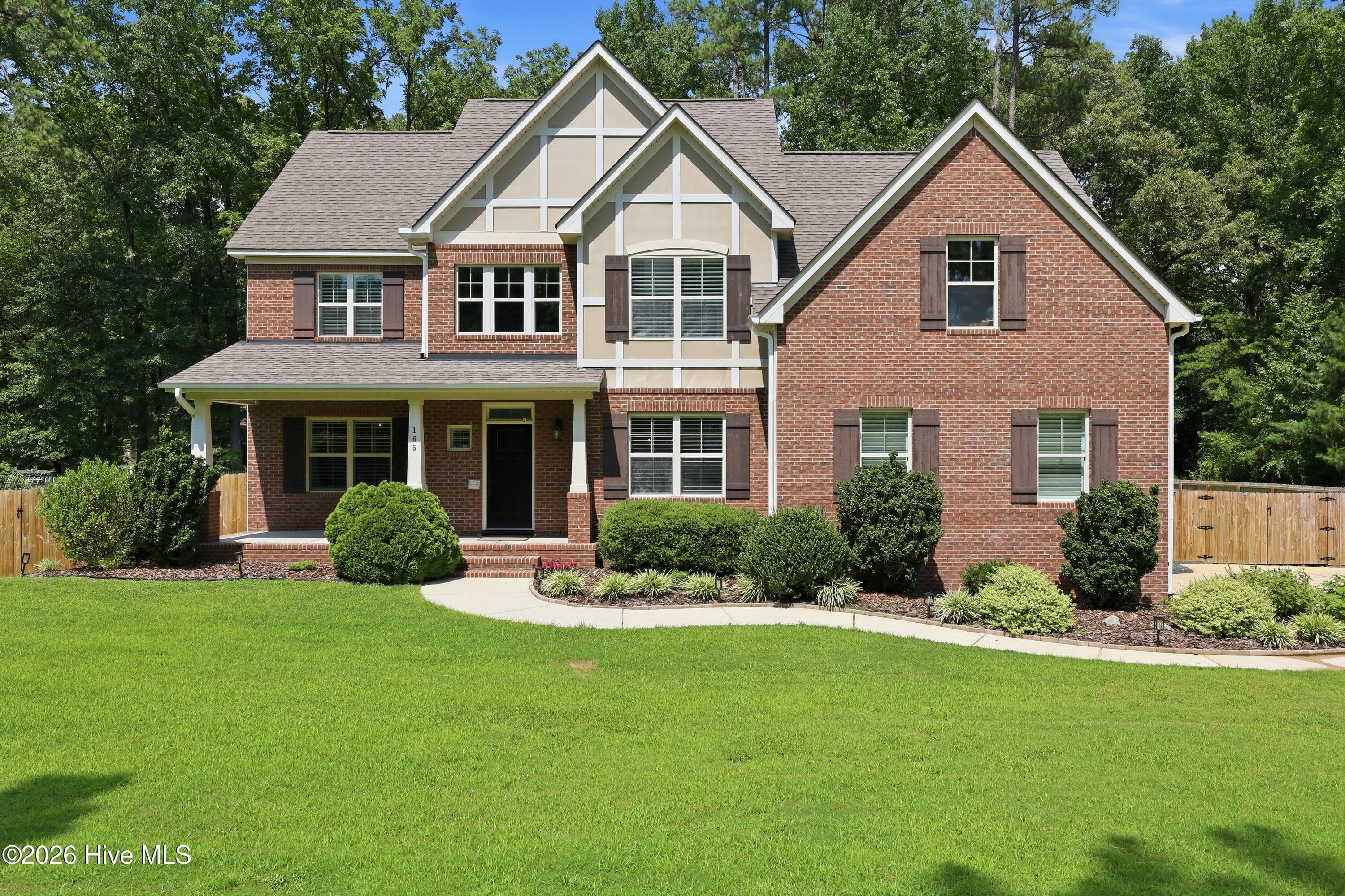165 Glenmoor Drive, Southern Pines, NC 28387