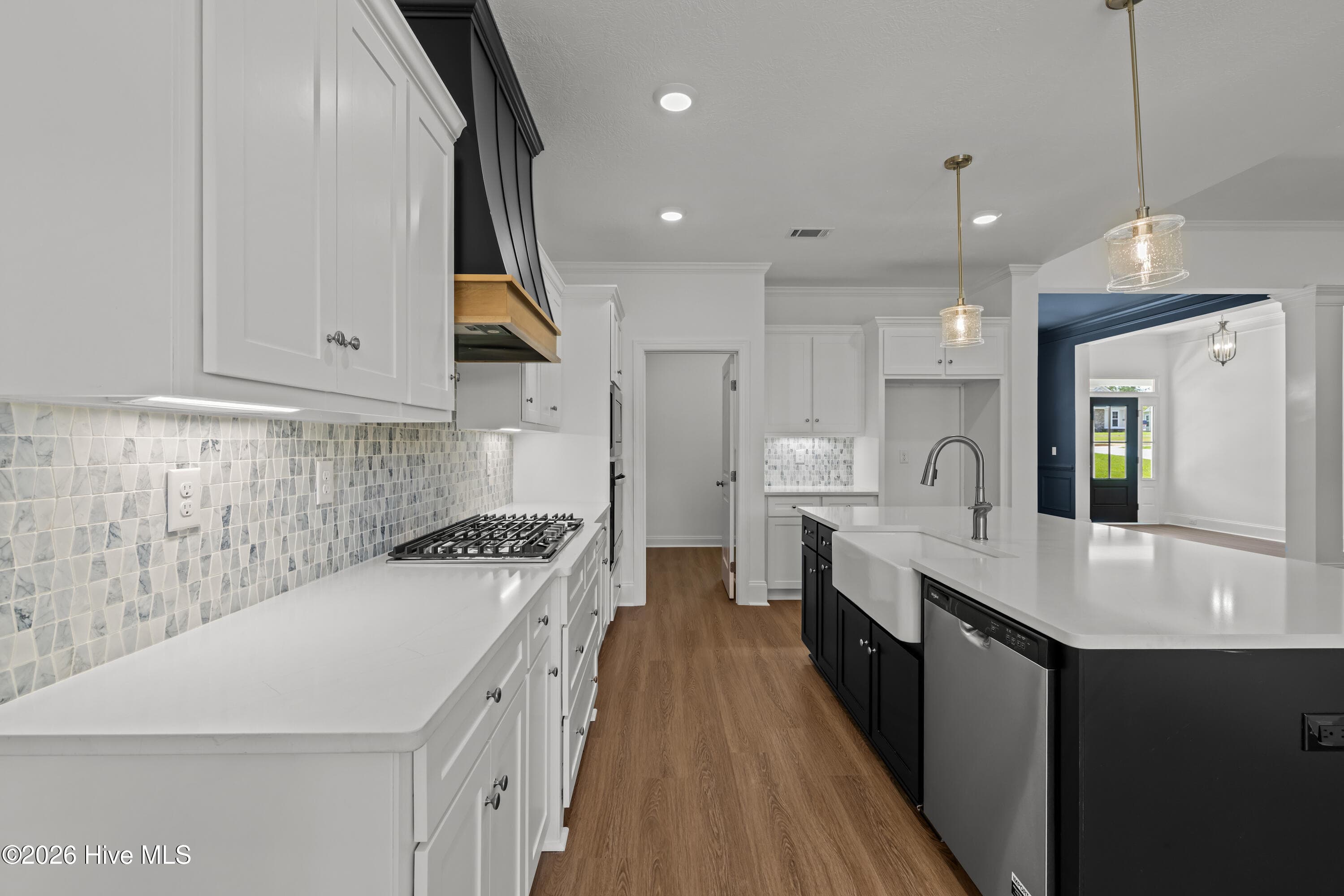 Under cabinet lighting - 1550 Bellingham Drive, Beech Island, SC 29842