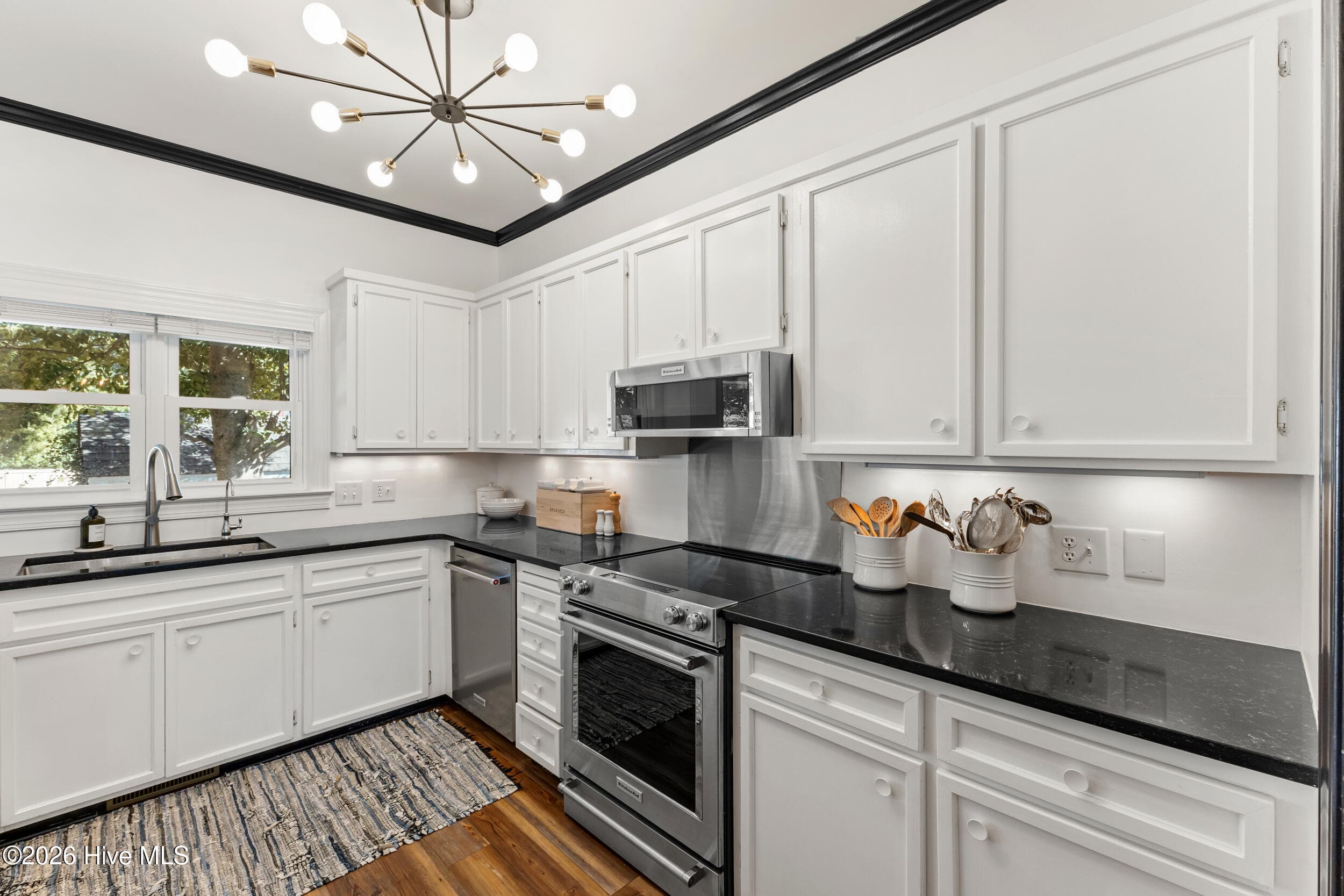 Townhouse at 4 St Marys Place, Wilmington, NC 28403, photo 15 of 33