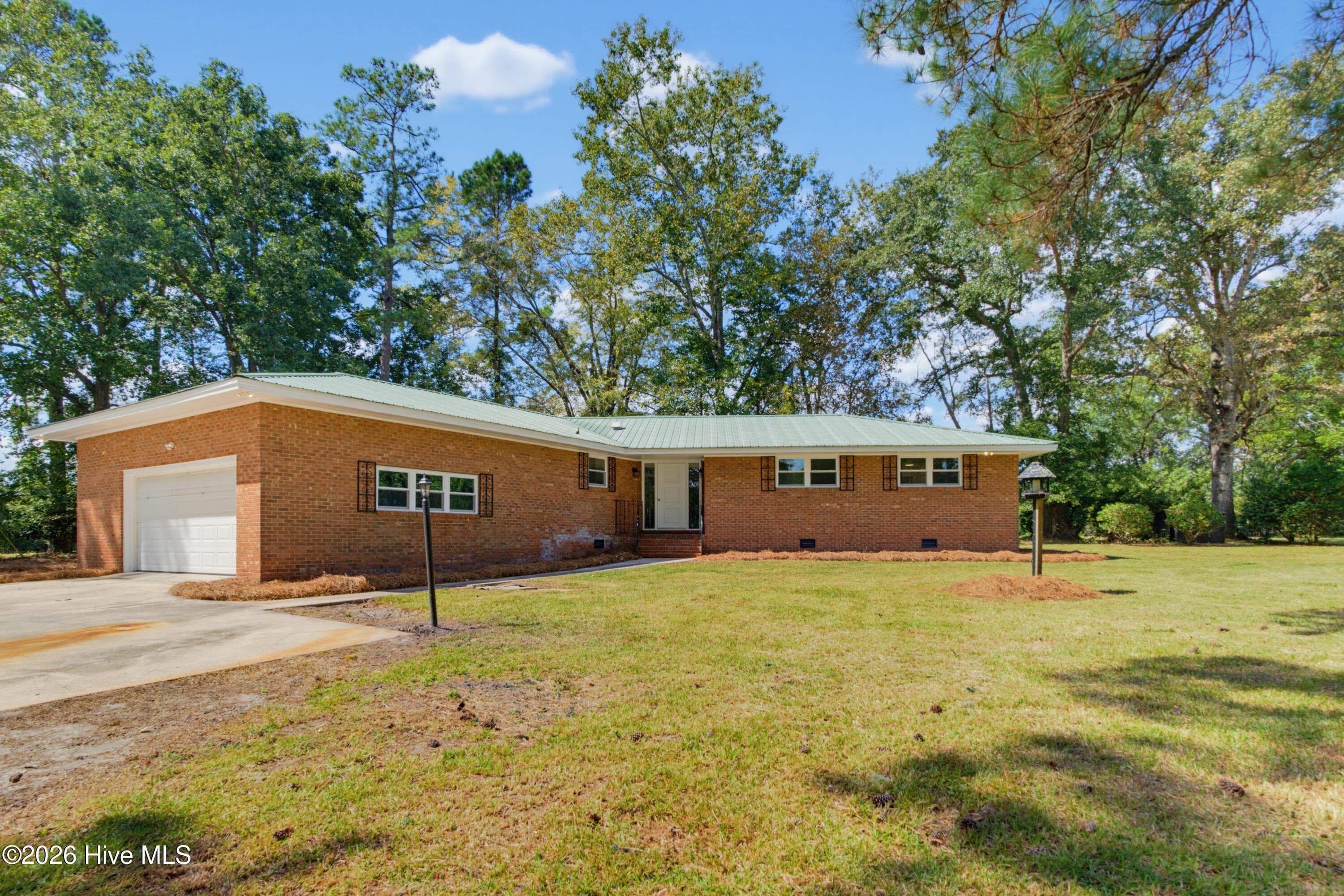 Single Family Residence at 4635 Hallsboro Road N, Clarkton, NC 28433, photo 2 of 56