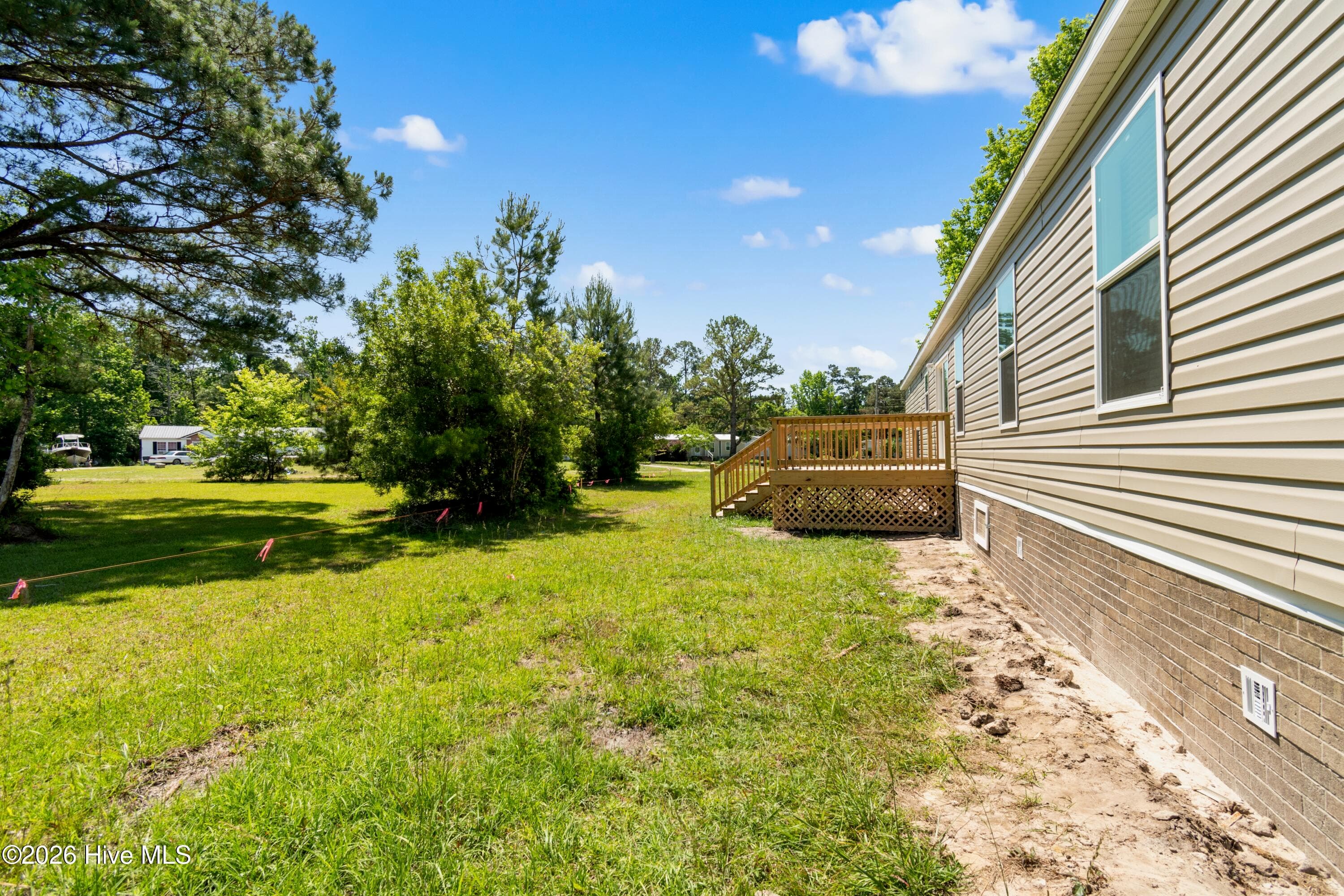 Manufactured Home at 490 Orchard Lane SE, Bolivia, NC 28422, photo 4 of 28