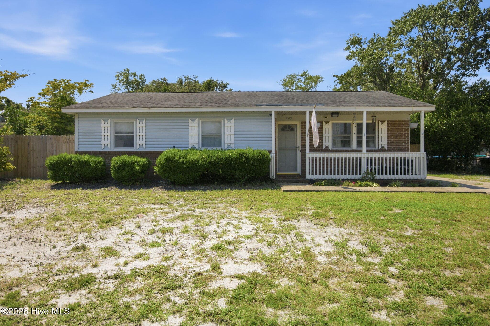 Single Family Residence at 209 Cathay Road, Wilmington, NC 28412, photo 2 of 49