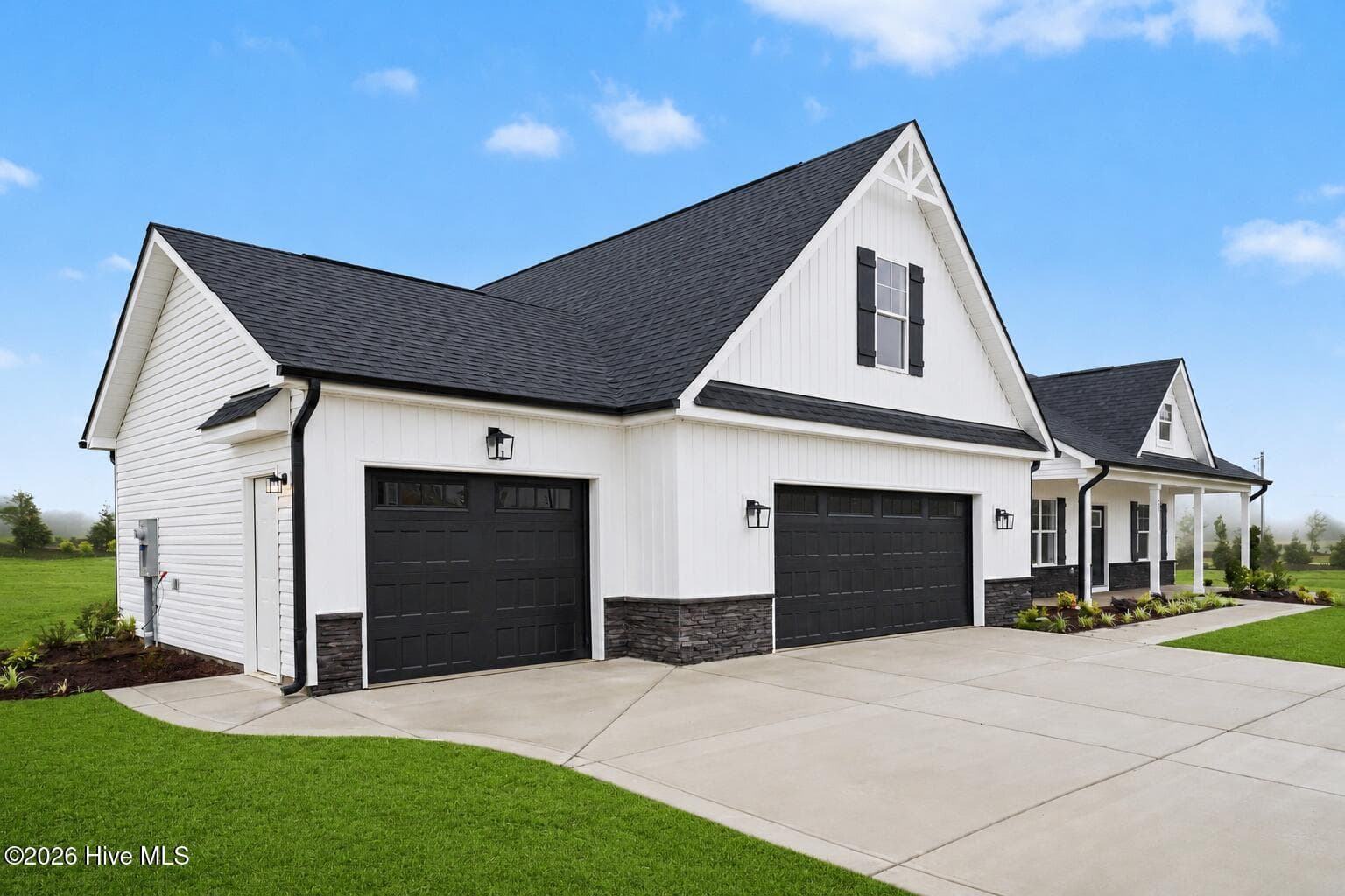 Single Family Residence at 22 Grady Farm Way, Benson, NC 27504, photo 16 of 182
