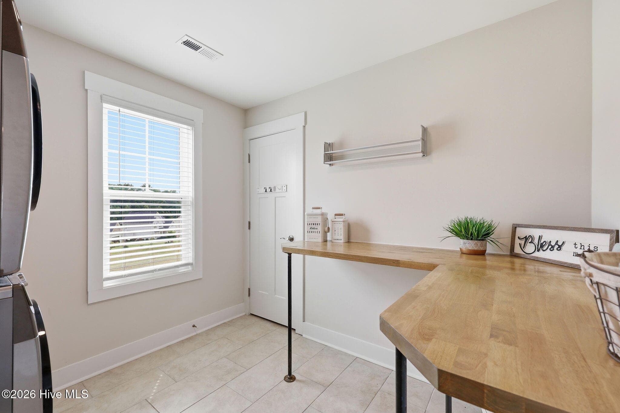 Second Story Laundry - 101 Woodford Lane, Vass, NC 28394