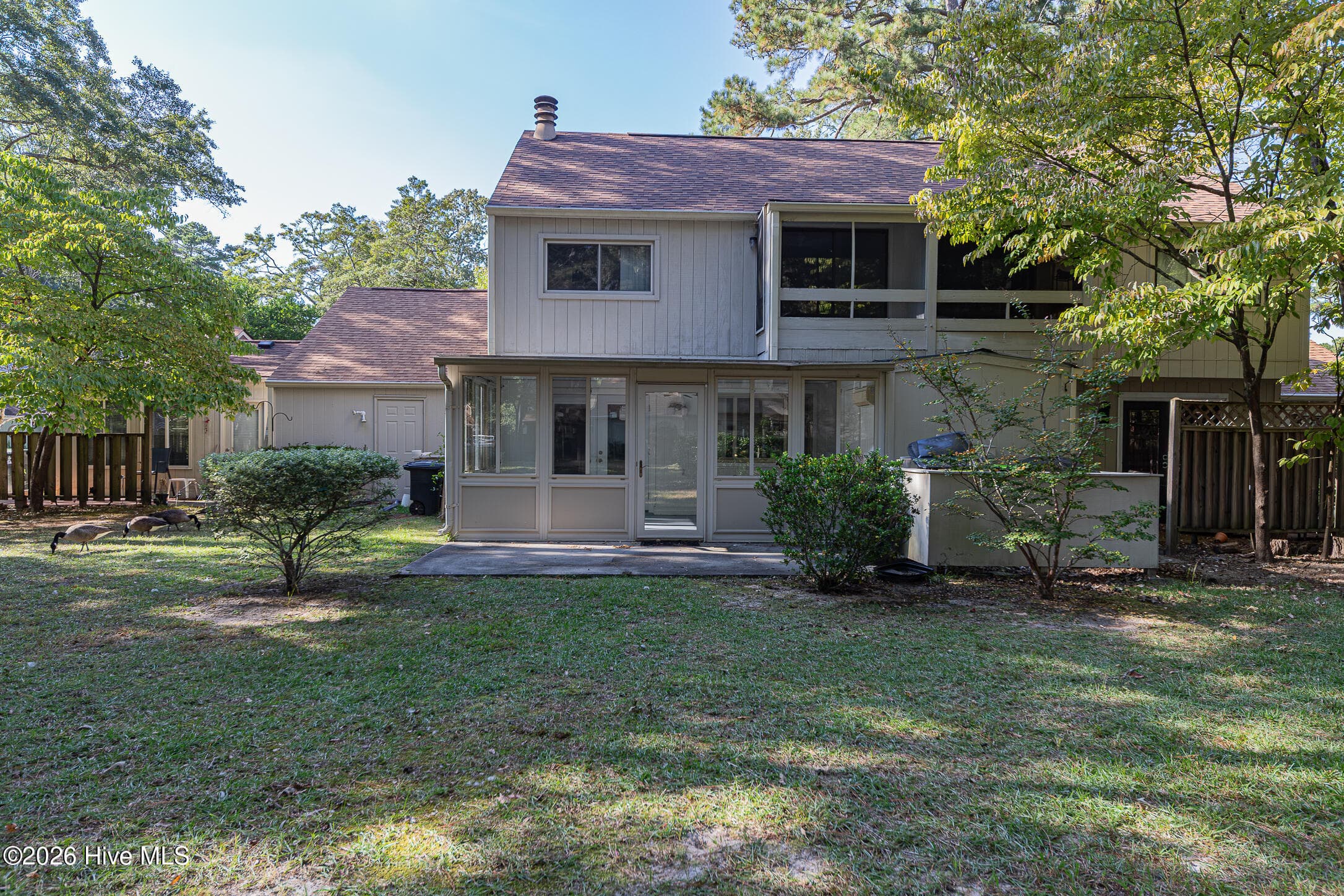 Townhouse at 97 Quarterdeck, New Bern, NC 28562, photo 27 of 71