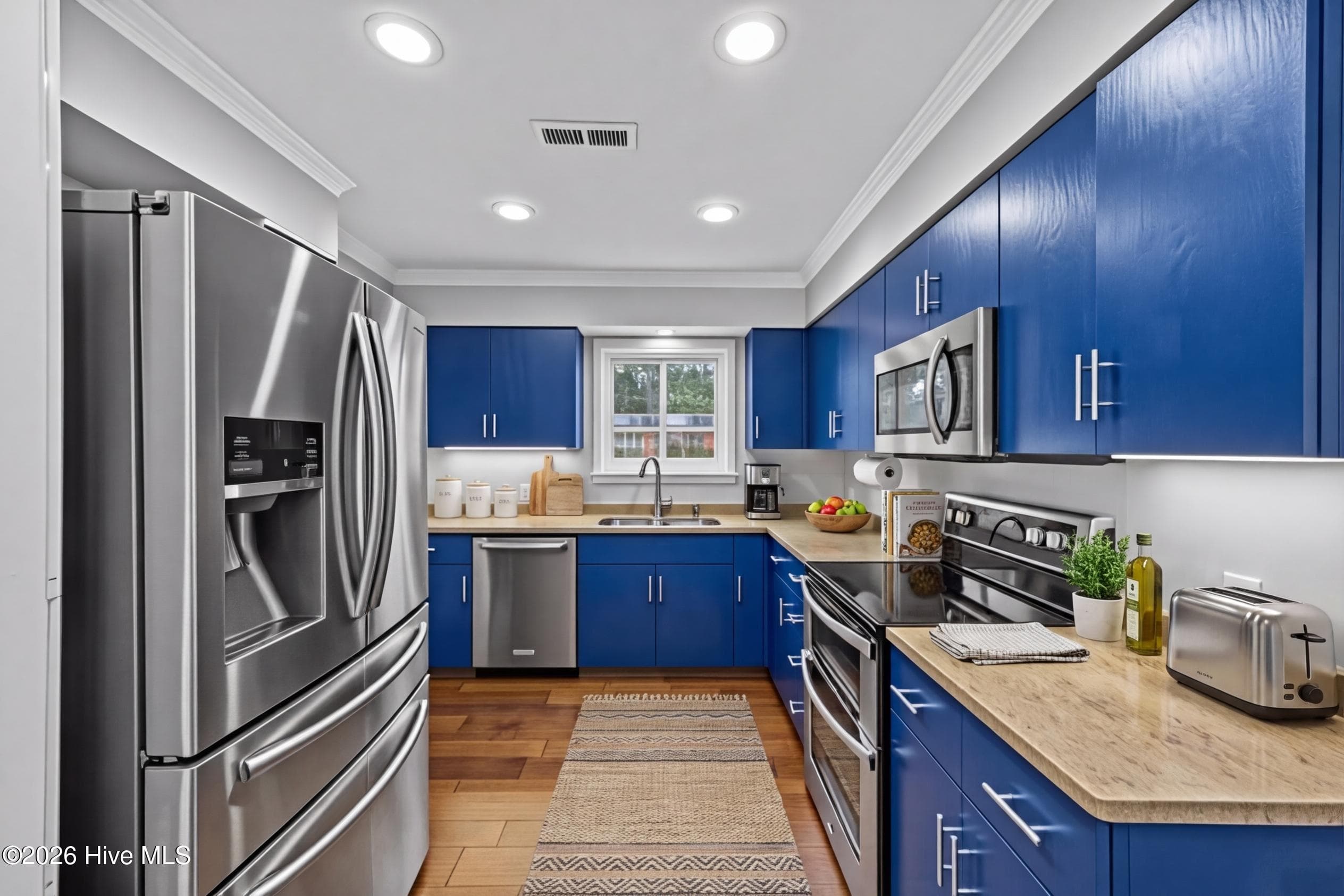 virtual staged kitchen - 616 E Murphy Street, Wallace, NC 28466