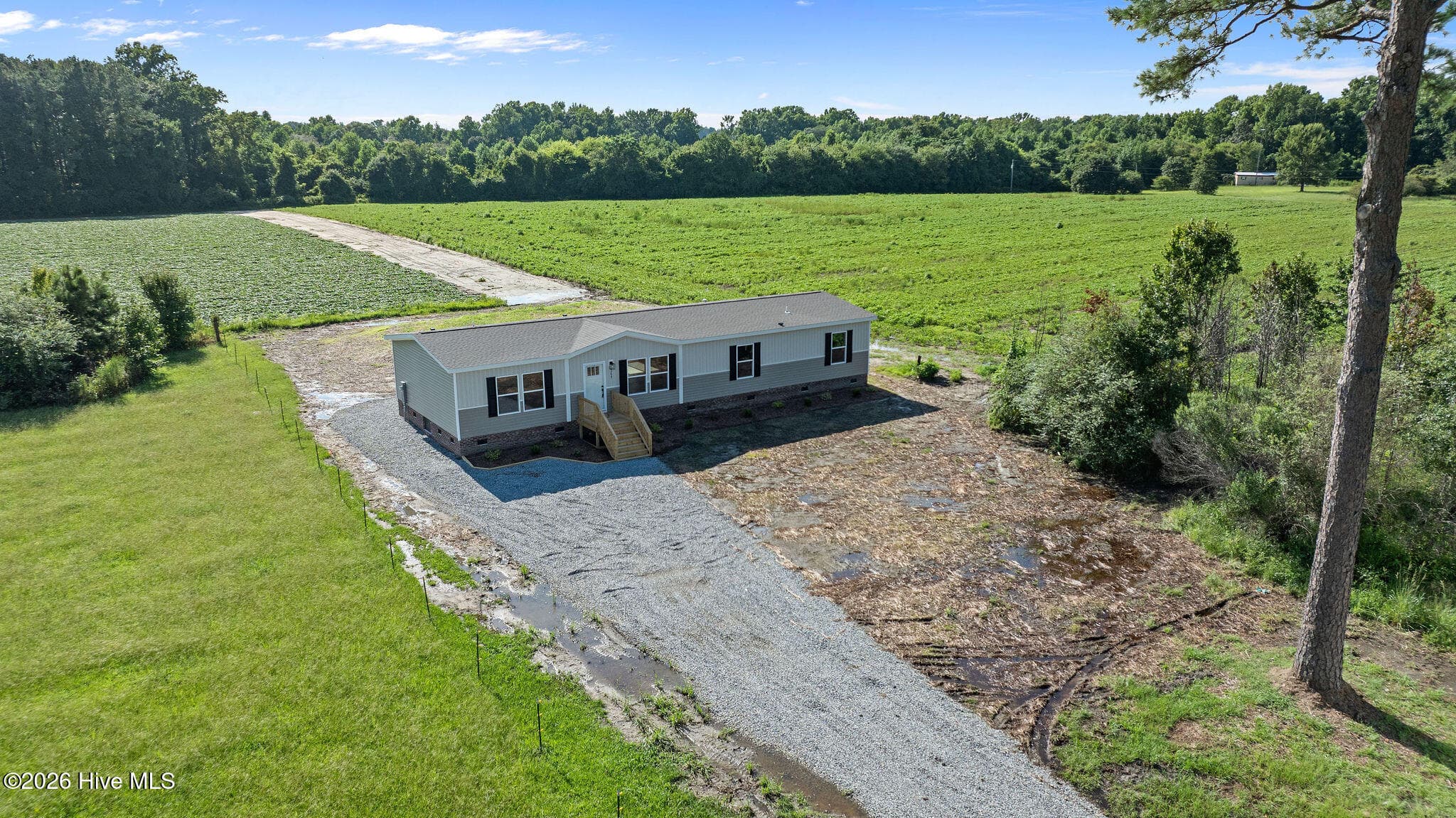 Manufactured Home at 369 Clayton Road, Princeton, NC 27569, photo 4 of 41