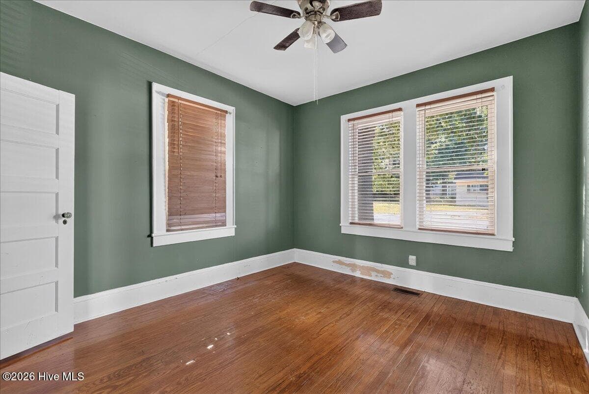 Single Family Residence at 410 Charlotte Street, Roanoke Rapids, NC 27870, photo 19 of 33