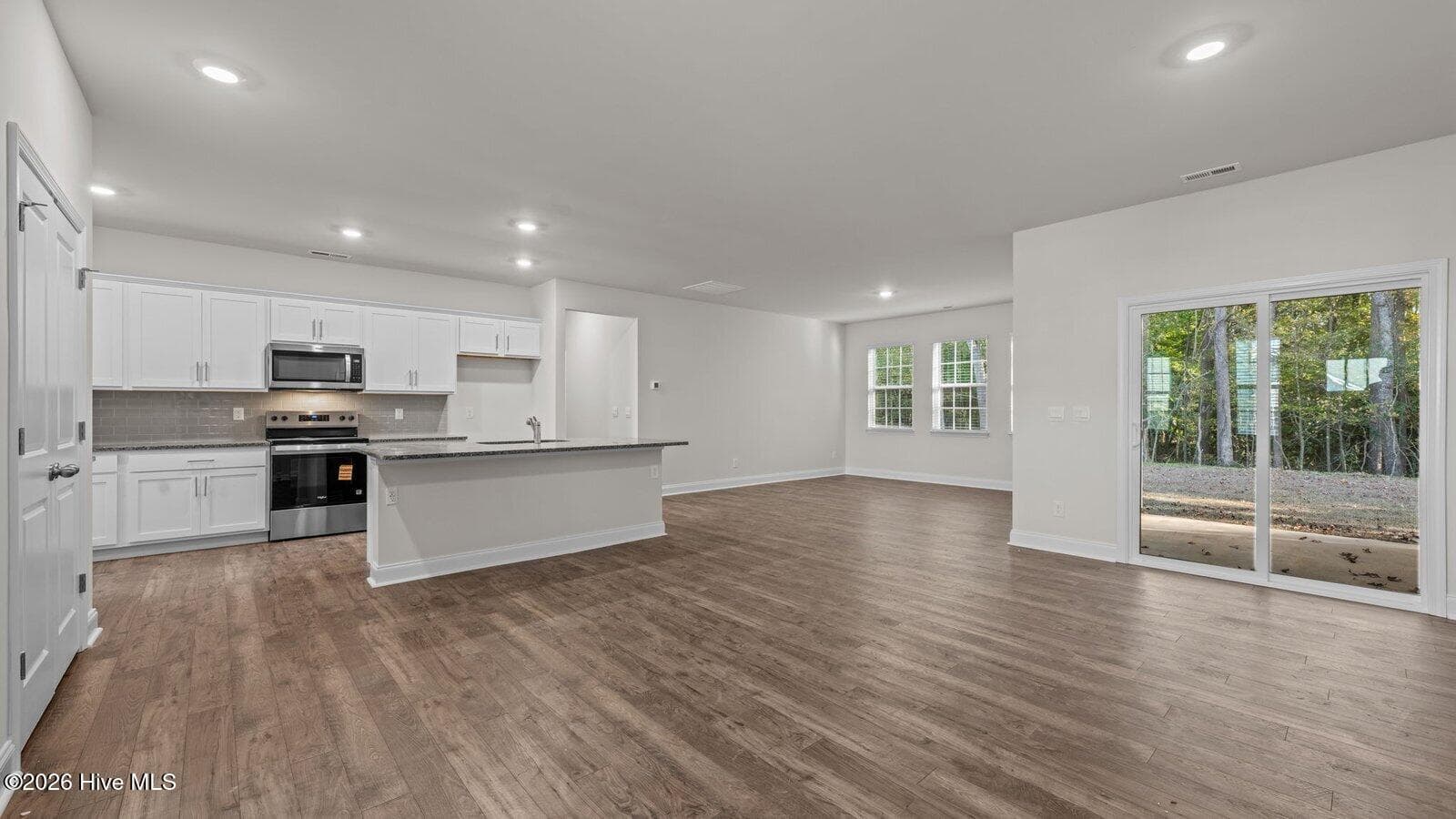 Single Family Residence at 102 Harling Crossing Way, La Grange, NC 28551, photo 7 of 28