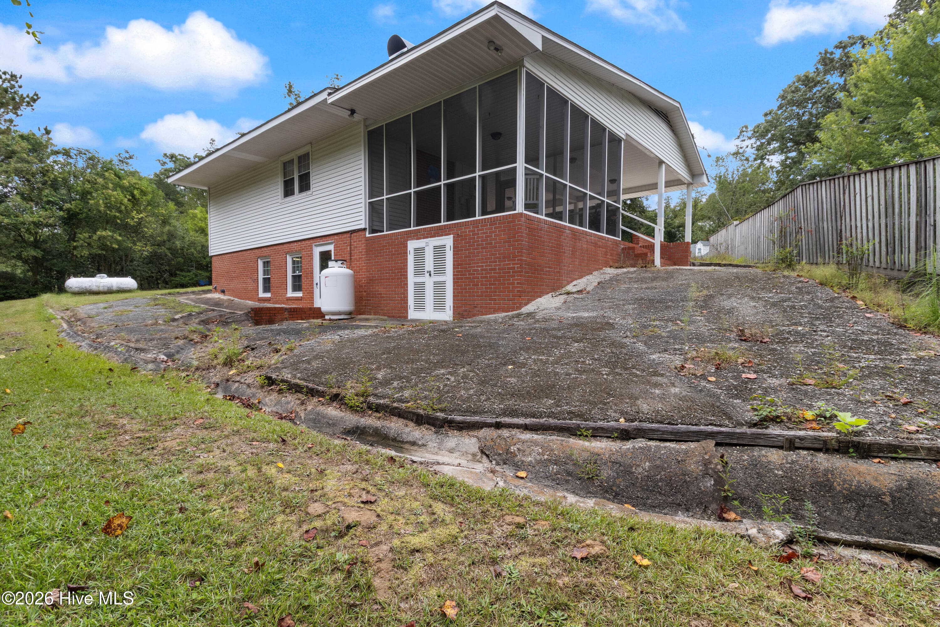 Single Family Residence at 612 David Street, Elizabethtown, NC 28337, photo 35 of 38