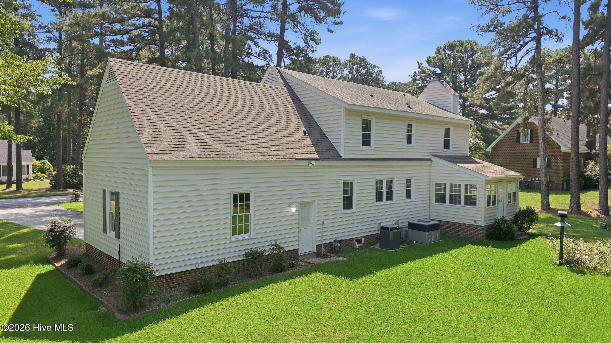 Single Family Residence at 1404 Canterbury Road, Tarboro, NC 27886, photo 9 of 57