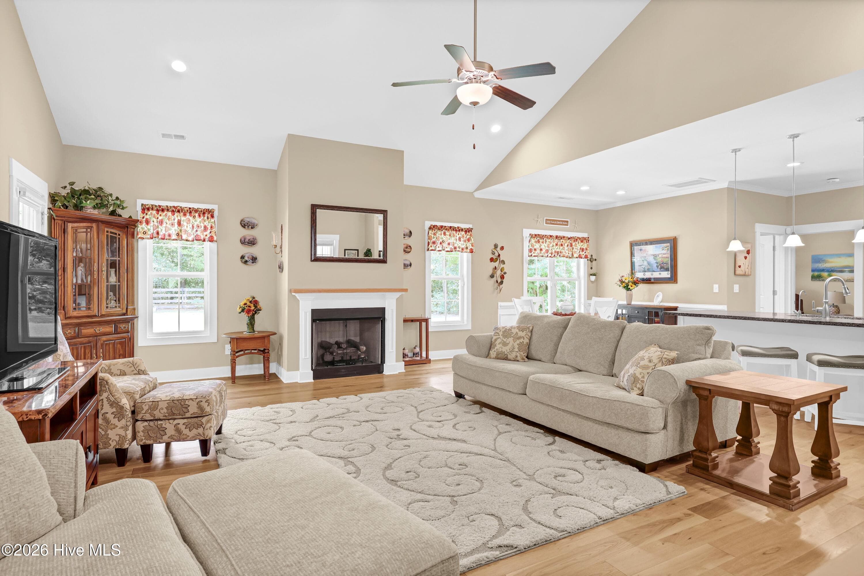 Single Family Residence at 118 Persimmon Lane, Hampstead, NC 28443, photo 13 of 29