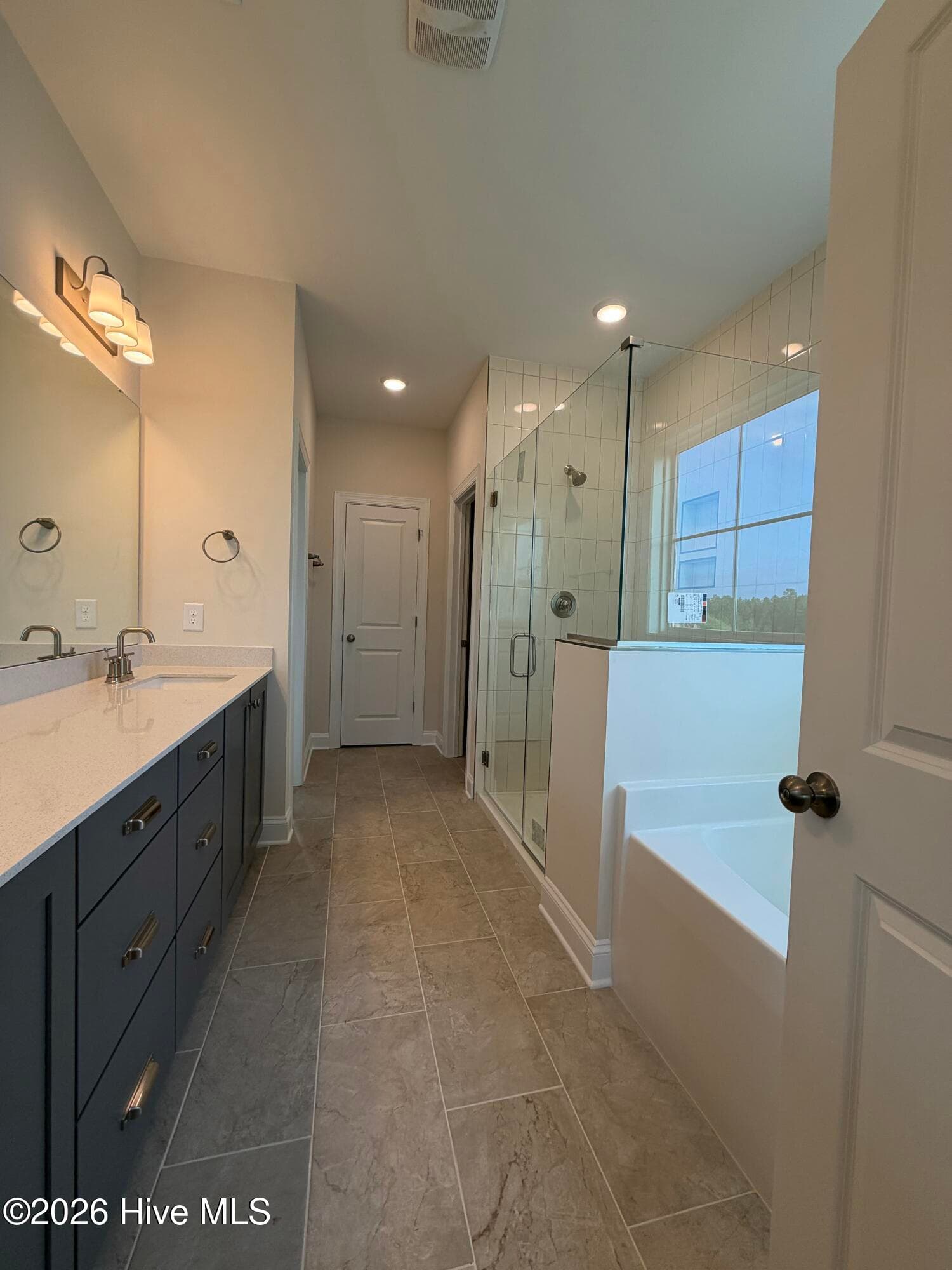 Single Family Residence at 818 Tupelo Tree Drive, Hubert, NC 28539, photo 37 of 147