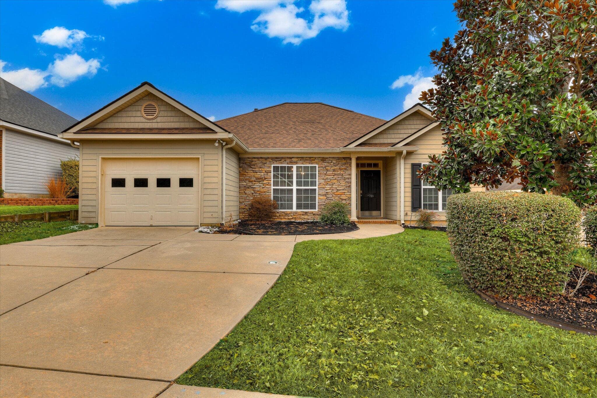 Single Family Residence at 721 Wickham Drive, Evans, GA 30809, photo 2 of 44