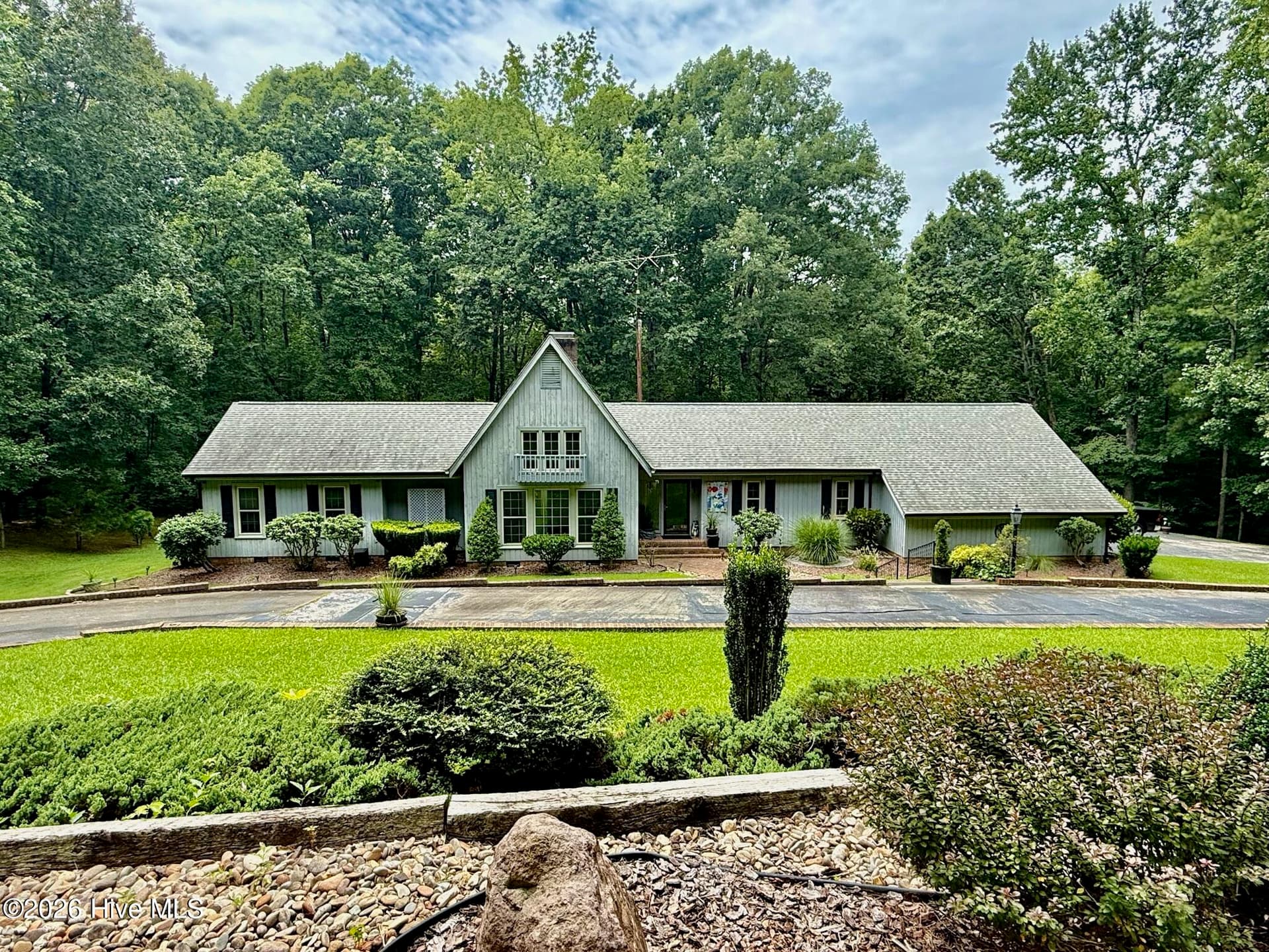 102 W Beaver Creek Road, Wadesboro, NC 28170