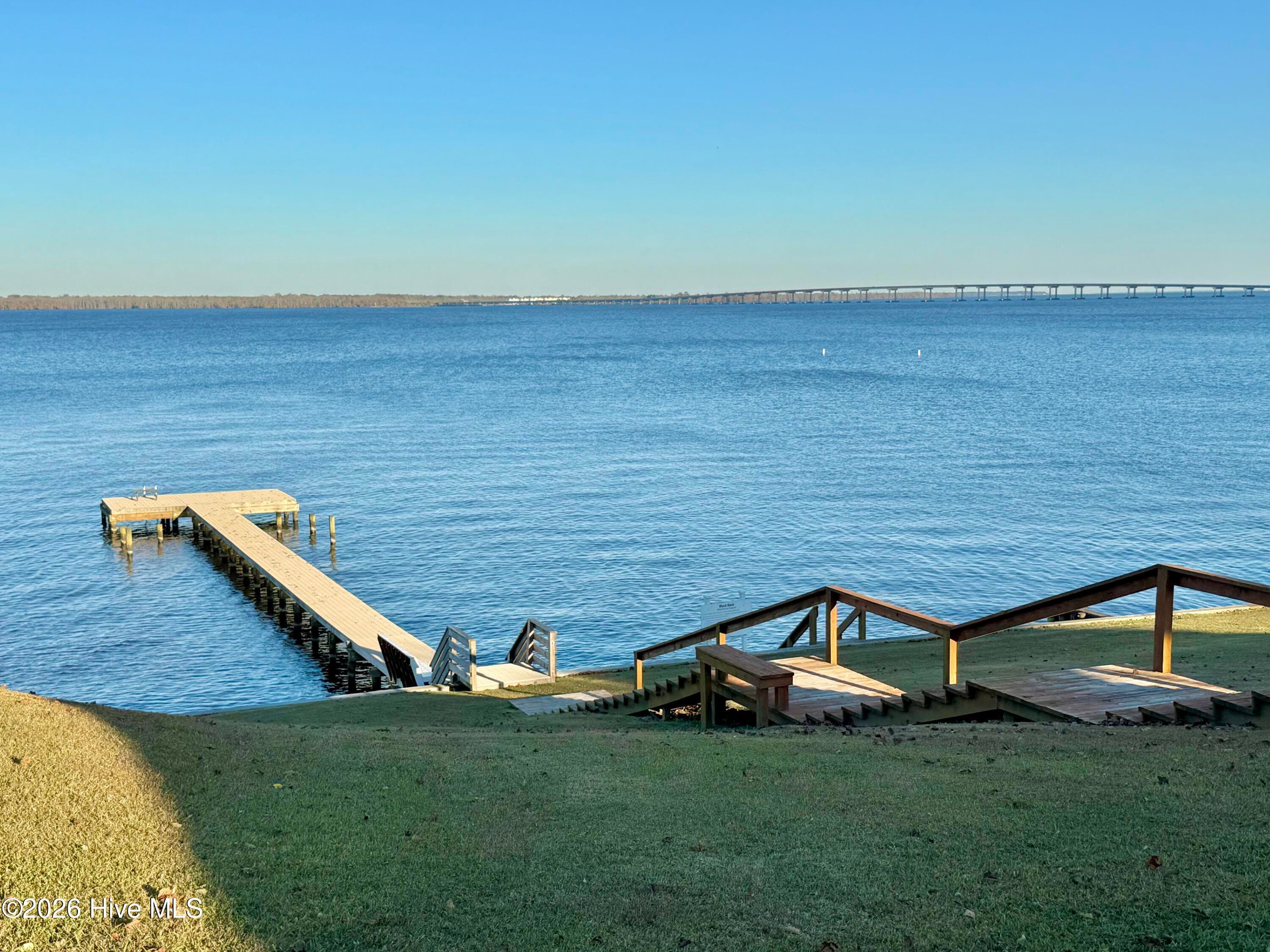 Neighborhood Pier - 114 27 and 28 Gov Eden House Road, Merry Hill, NC 27957