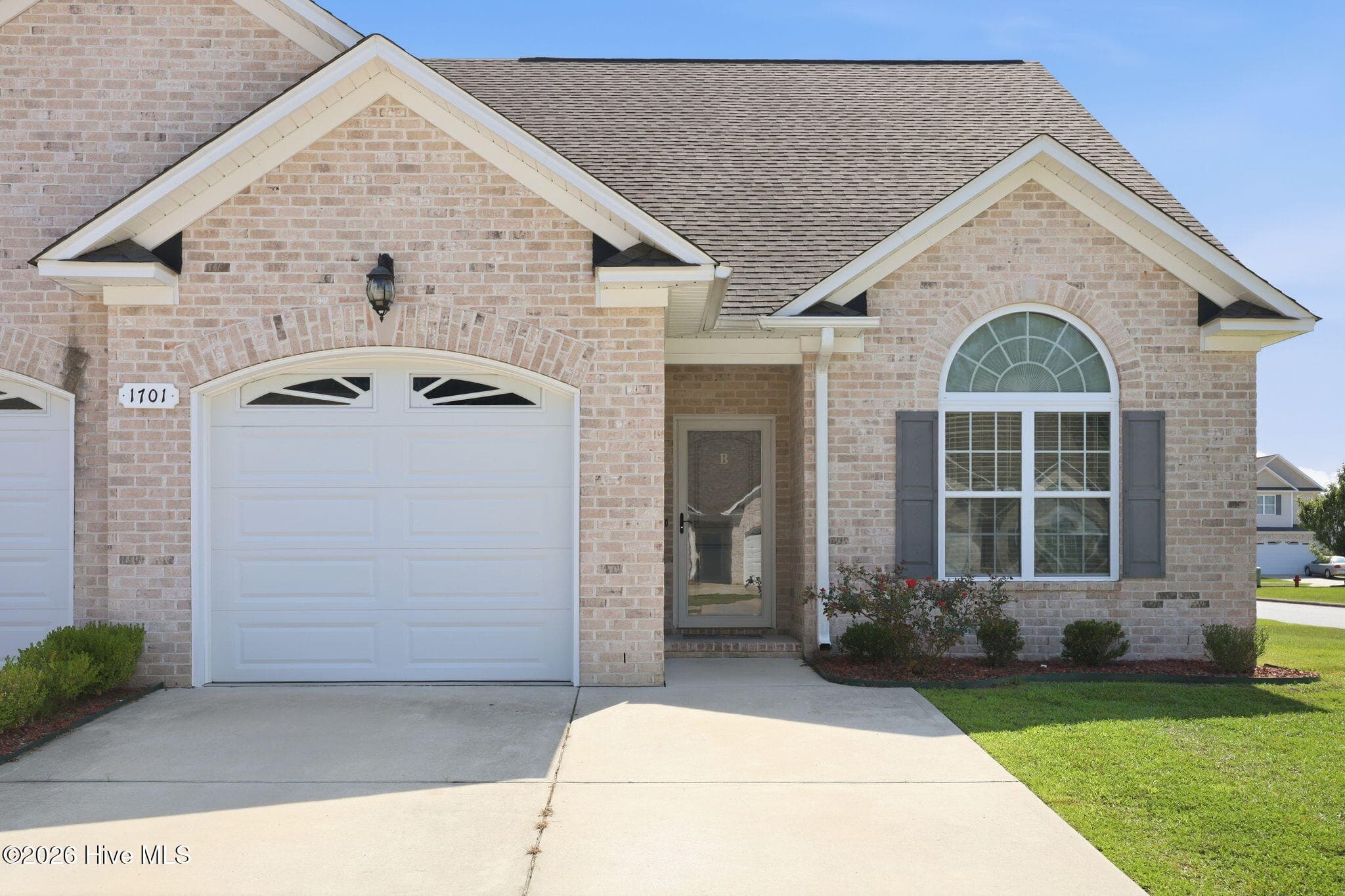 Townhouse at 1701 Cambria Drive B, Greenville, NC 27834, photo 2 of 37