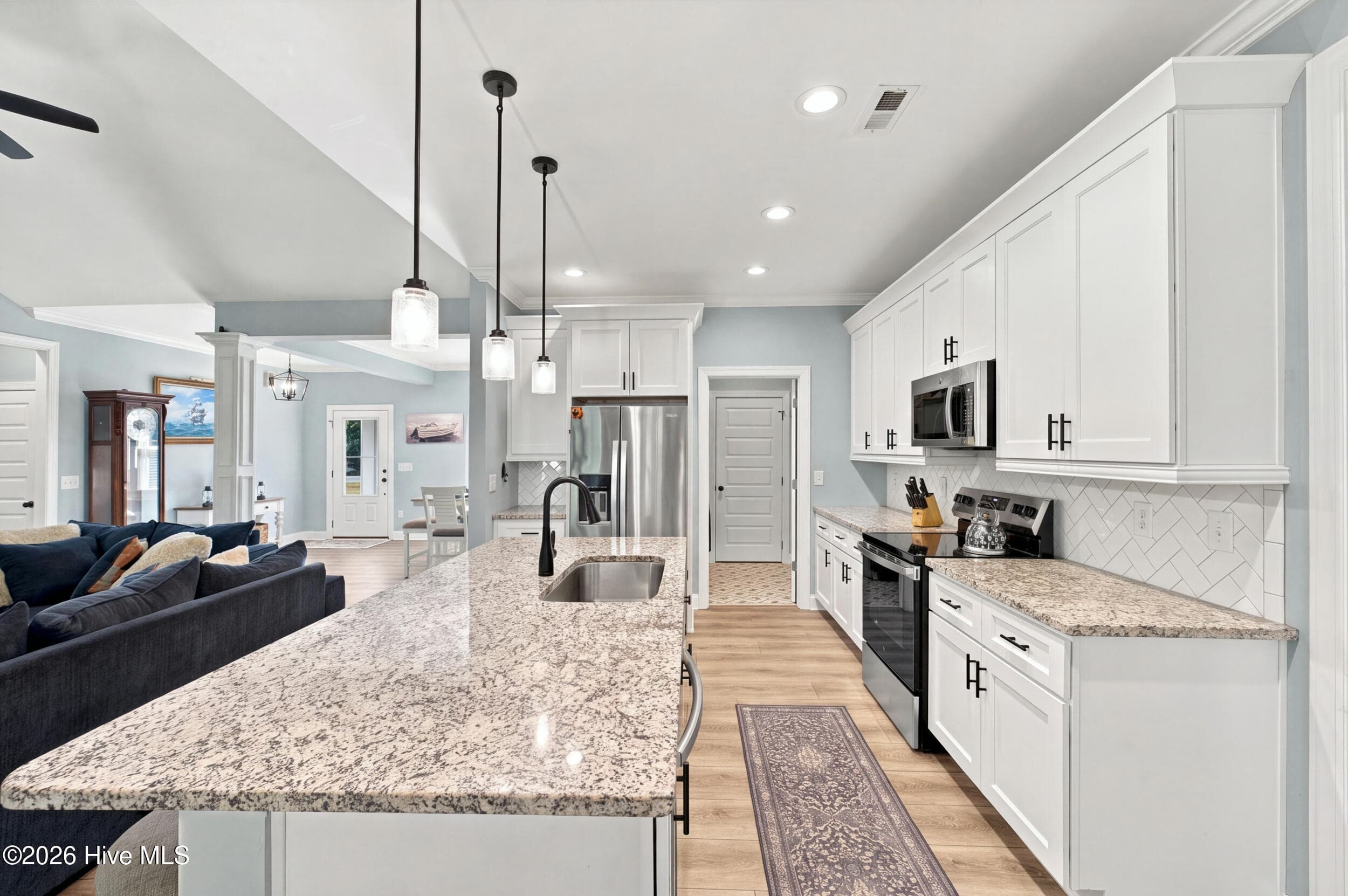 Single Family Residence at 126 Pebble Beach Drive, Hampstead, NC 28443, photo 17 of 54