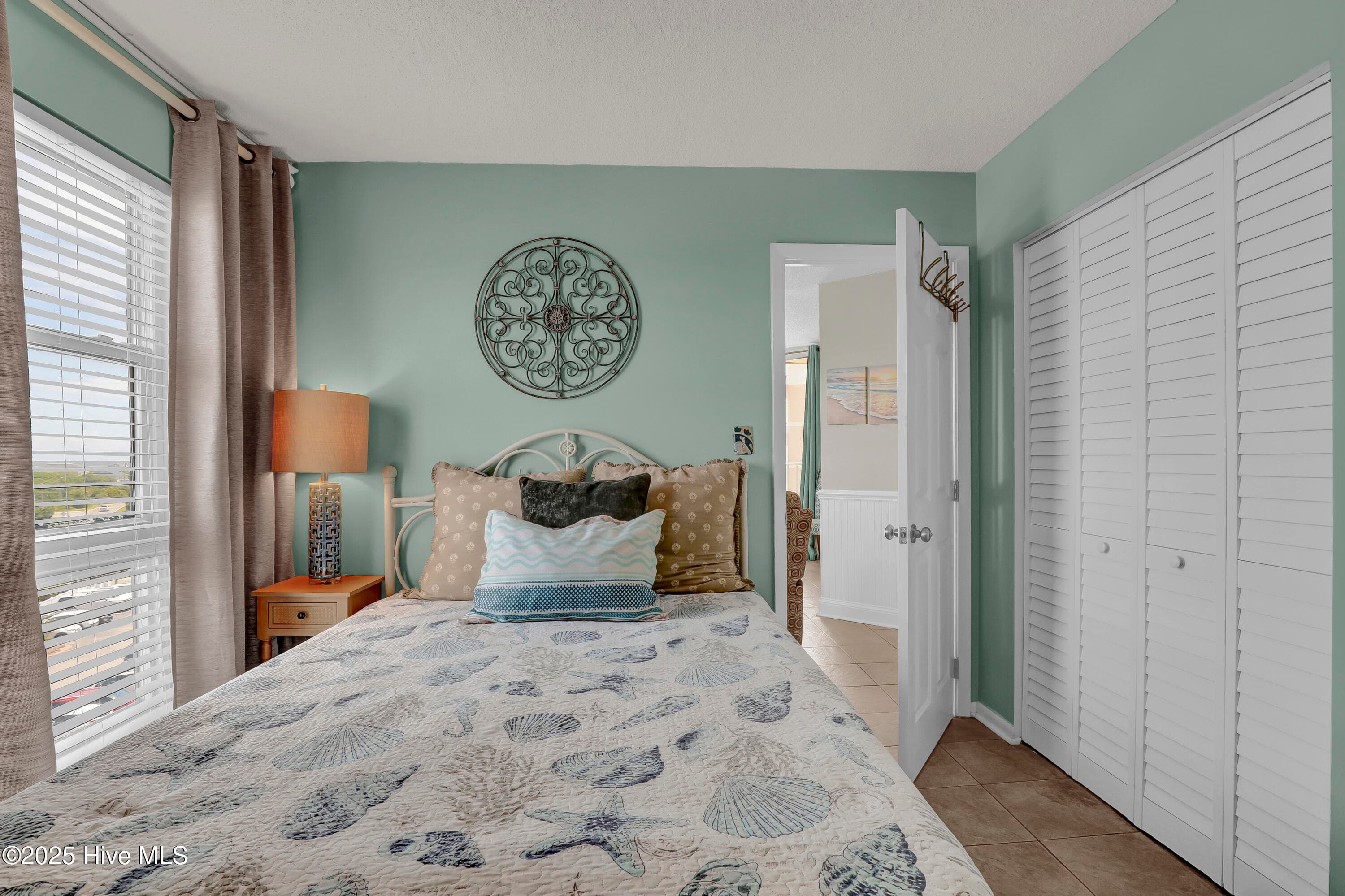 Condominium at 2000 New River Inlet Road 1414, North Topsail Beach, NC 28460, photo 2 of 2