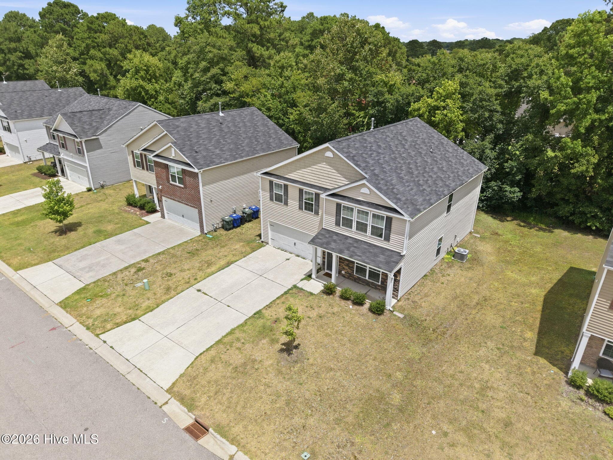 Single Family Residence at 4561 Sandstone Drive, Greenville, NC 27858, photo 2 of 4