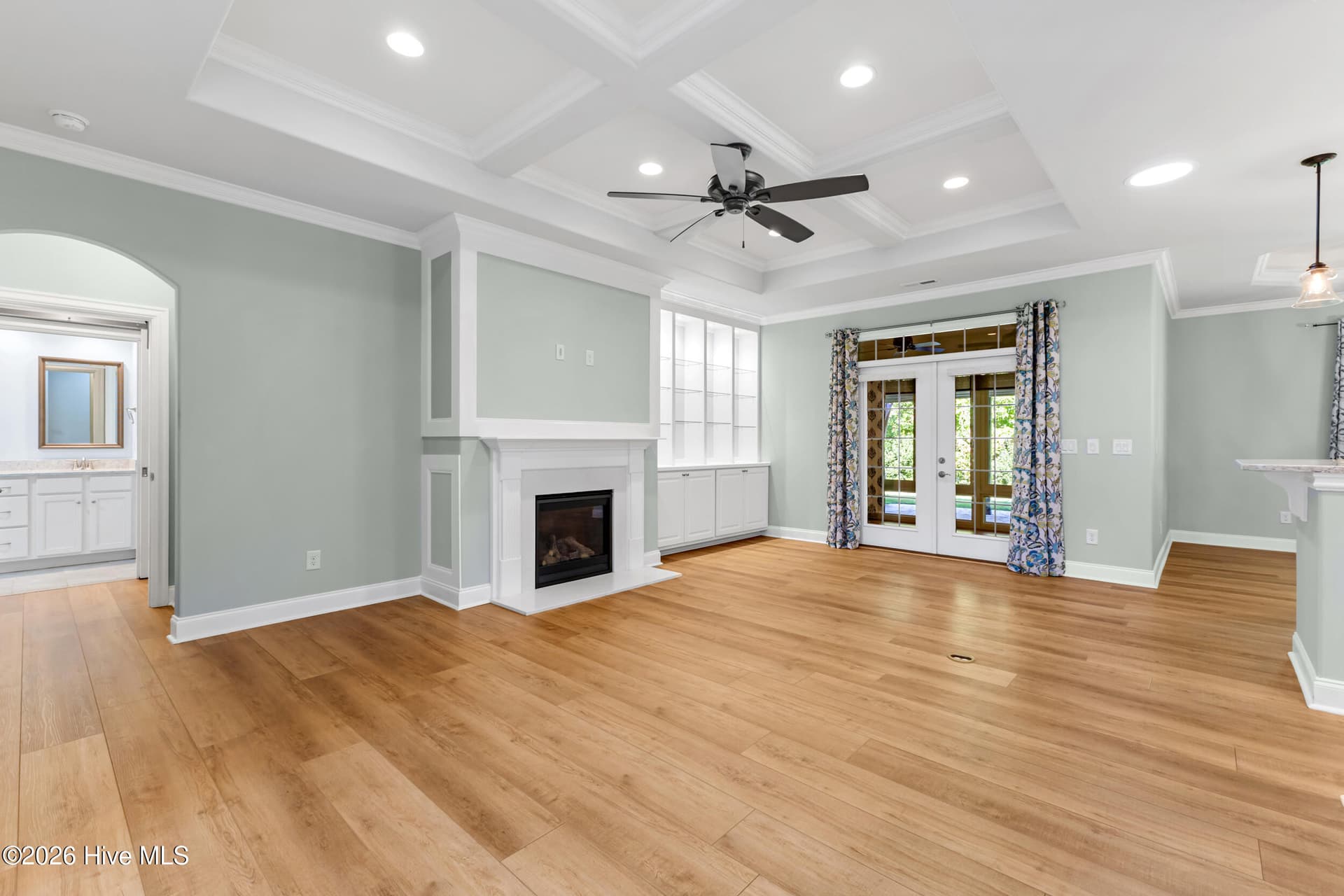 Natural Gas Fireplace and built ins - 615 Jenoa Drive, Castle Hayne, NC 28429