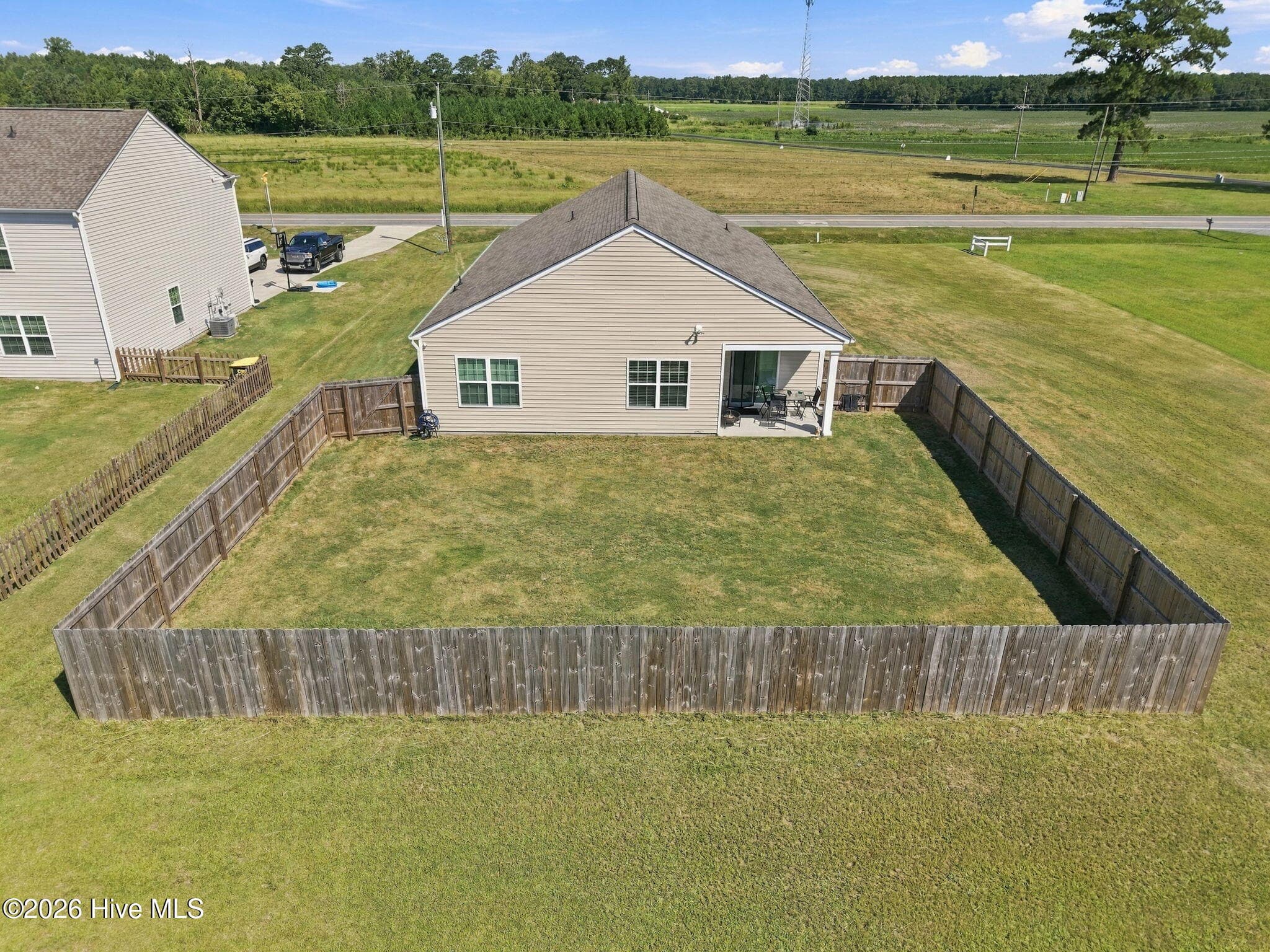 Single Family Residence at 2128 Nc Highway 102, Ayden, NC 28513, photo 6 of 47