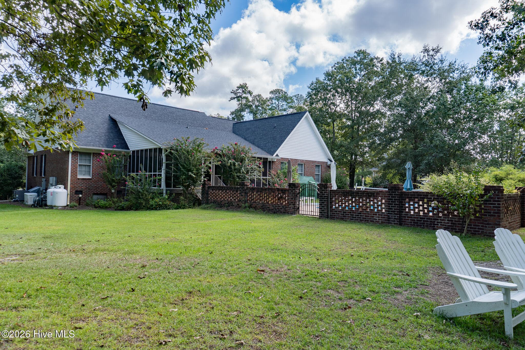 Single Family Residence at 2509 3rd Avenue, Elizabethtown, NC 28337, photo 11 of 36