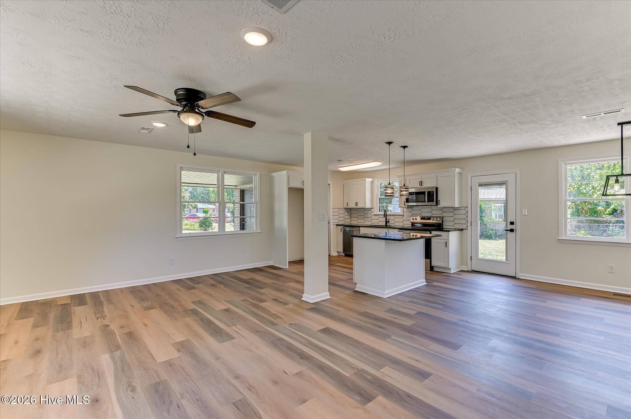 Single Family Residence at 2204 Albemarle Drive, Augusta, GA 30906, photo 6 of 32