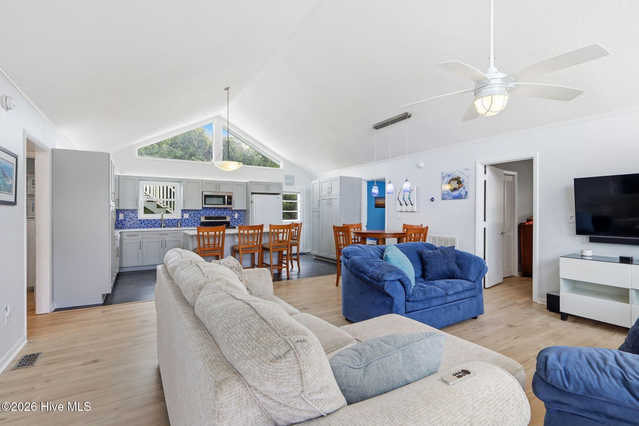 Great Room - 1607 Emerald Drive, Emerald Isle, NC 28594