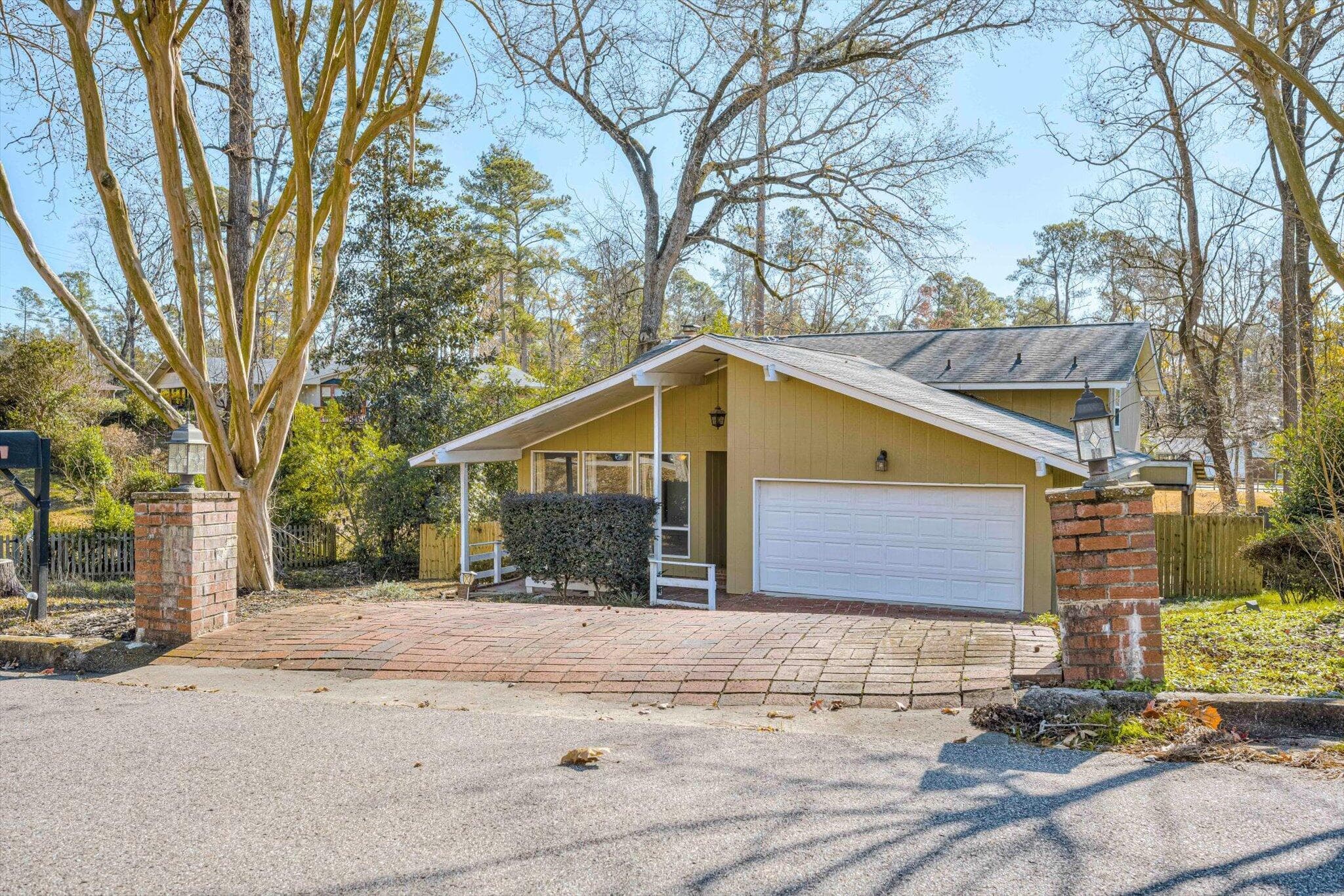 Single Family Residence at 715 Hammond Drive, North Augusta, SC 29841, photo 2 of 43