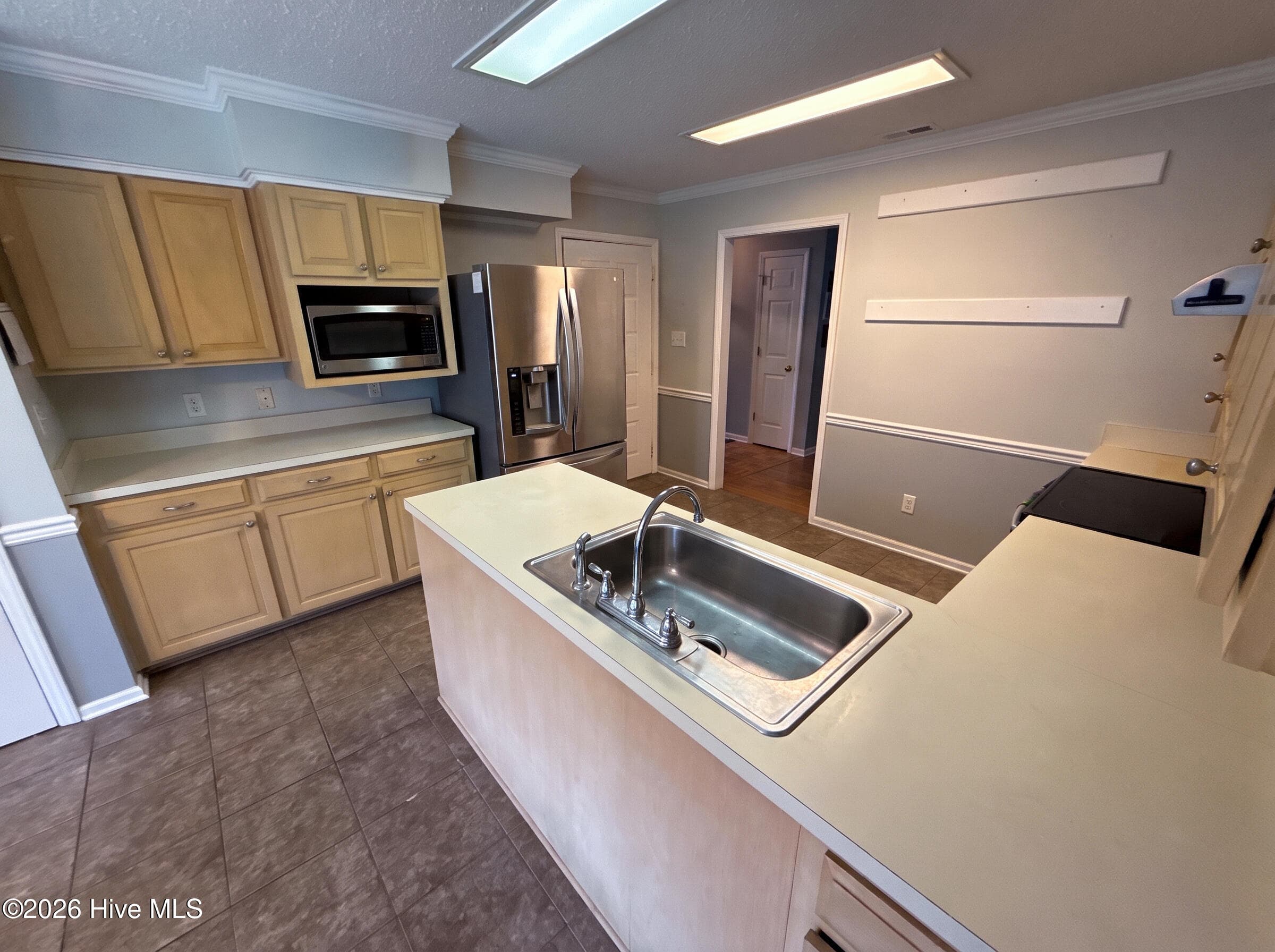 Single Family Residence at 1811 Caracara Drive, New Bern, NC 28560, photo 8 of 29