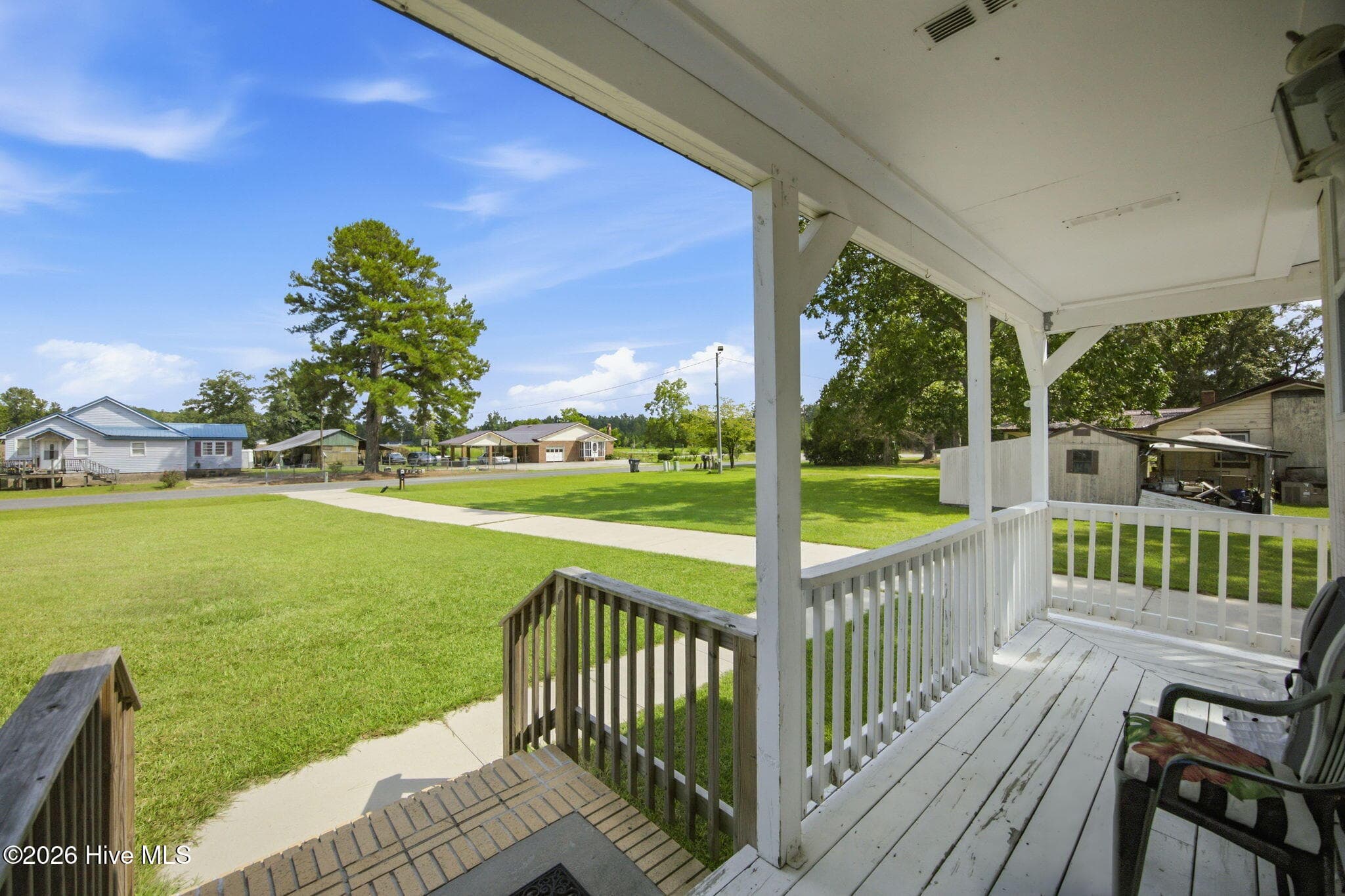 Manufactured Home at 51 Shaw Road, Riegelwood, NC 28456, photo 2 of 54