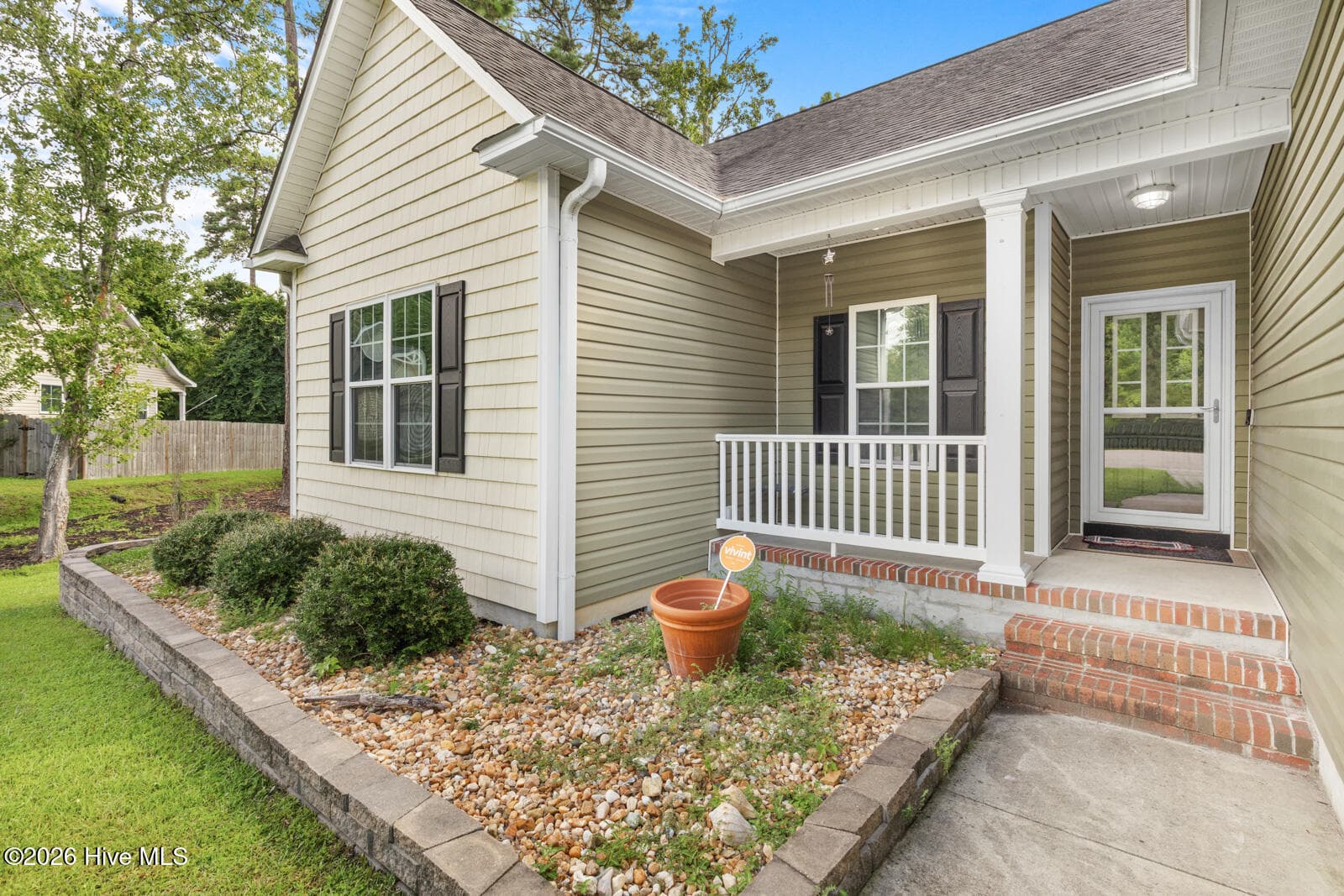 Single Family Residence at 252 Derby Downs Drive, Sneads Ferry, NC 28460, photo 11 of 47