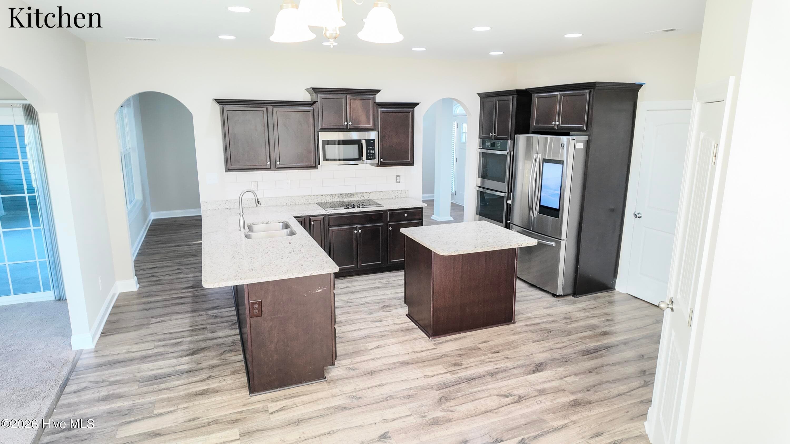 Single Family Residence at 3009 Sharpnose Street, New Bern, NC 28562, photo 5 of 45