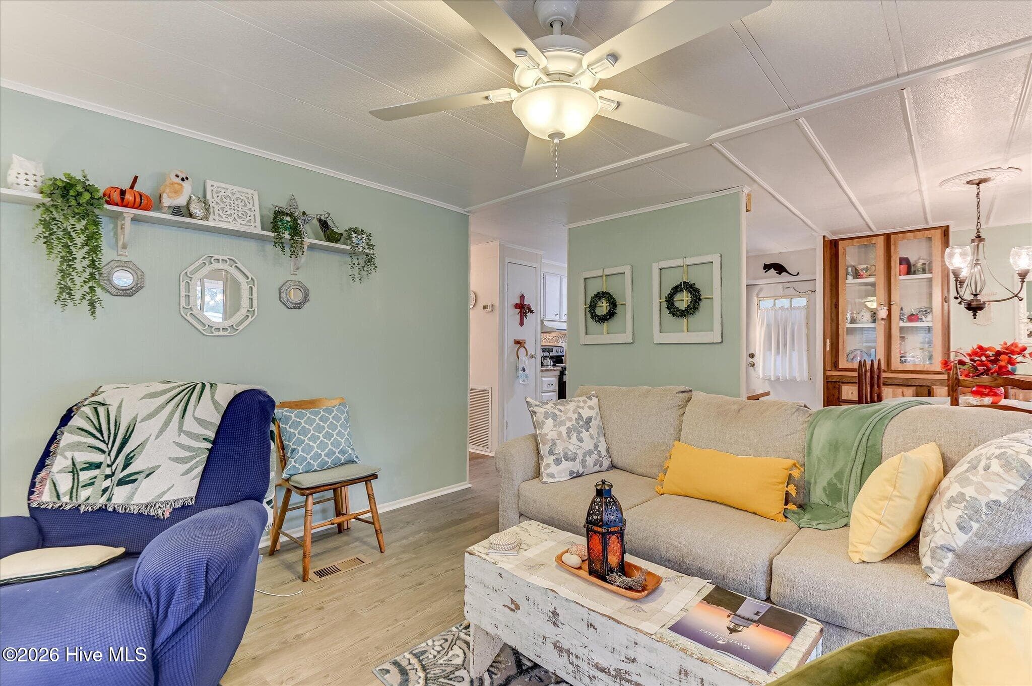 Manufactured Home at 4621 Dever Drive, Martinez, GA 30907, photo 5 of 36