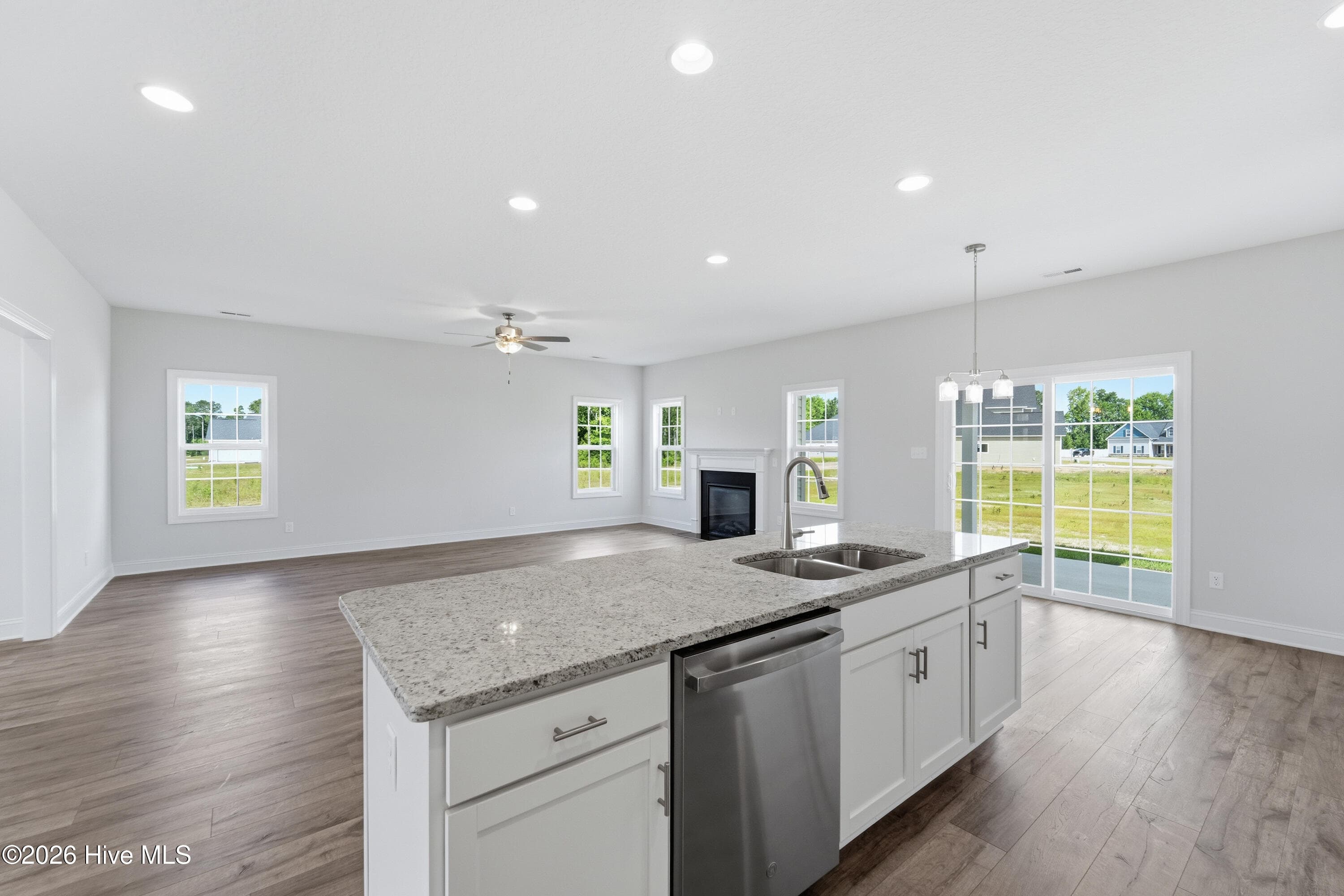 Single Family Residence at 601 Salty Marsh Lane, Jacksonville, NC 28546, photo 33 of 86