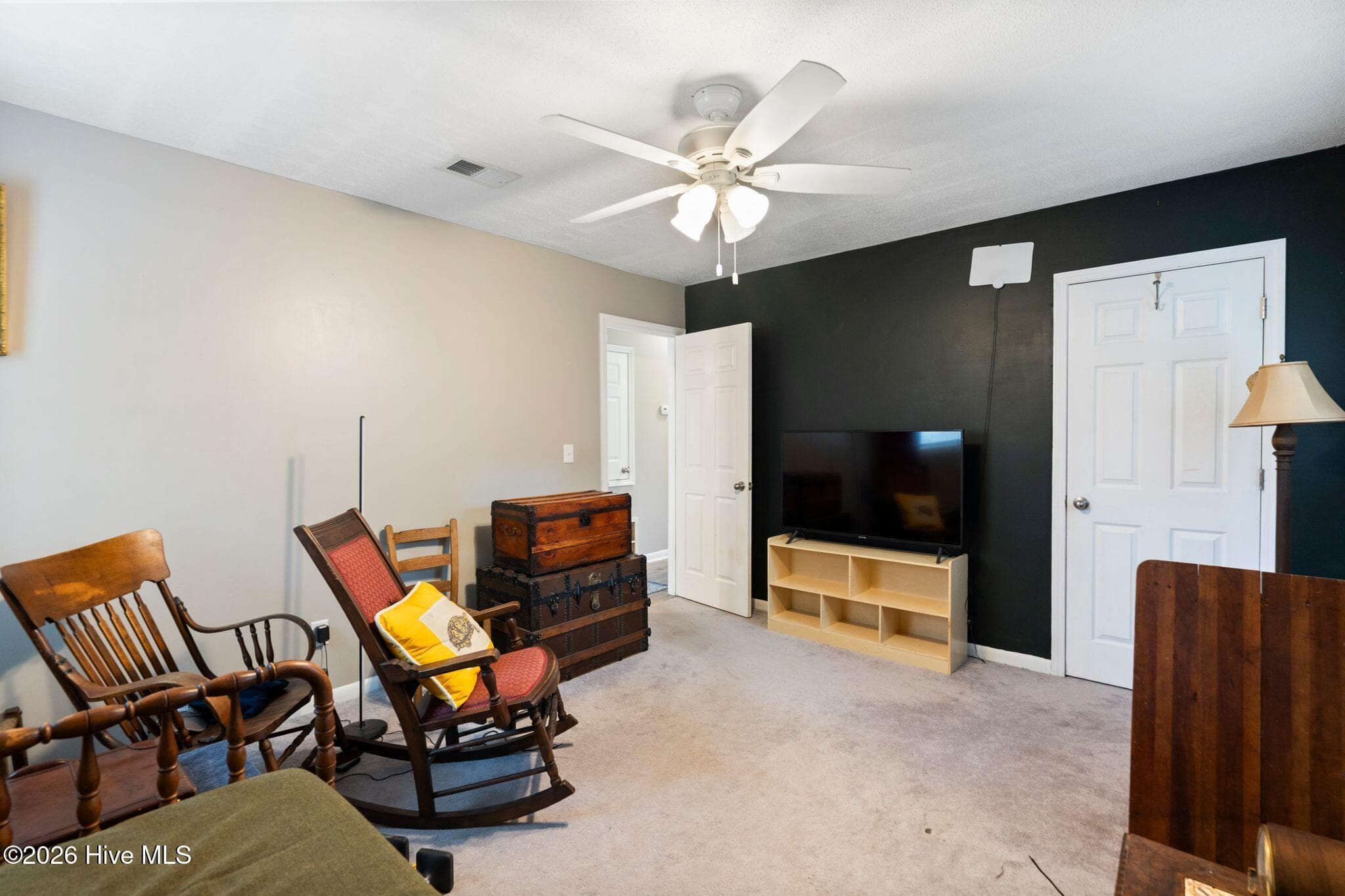 Single Family Residence at 354 Mercer Avenue, Wilmington, NC 28403, photo 13 of 22