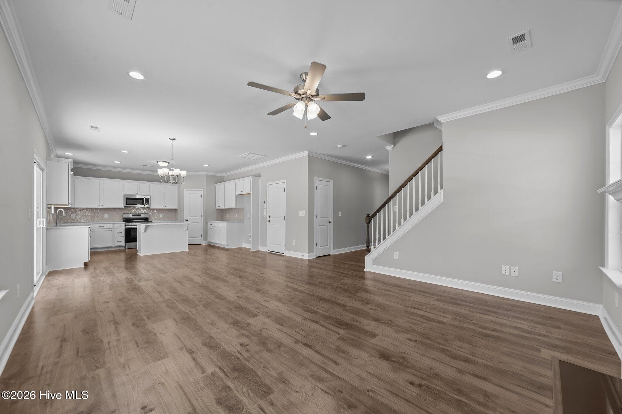 Photo of similar home - 878 Lendy Drive, Greenville, NC 27858