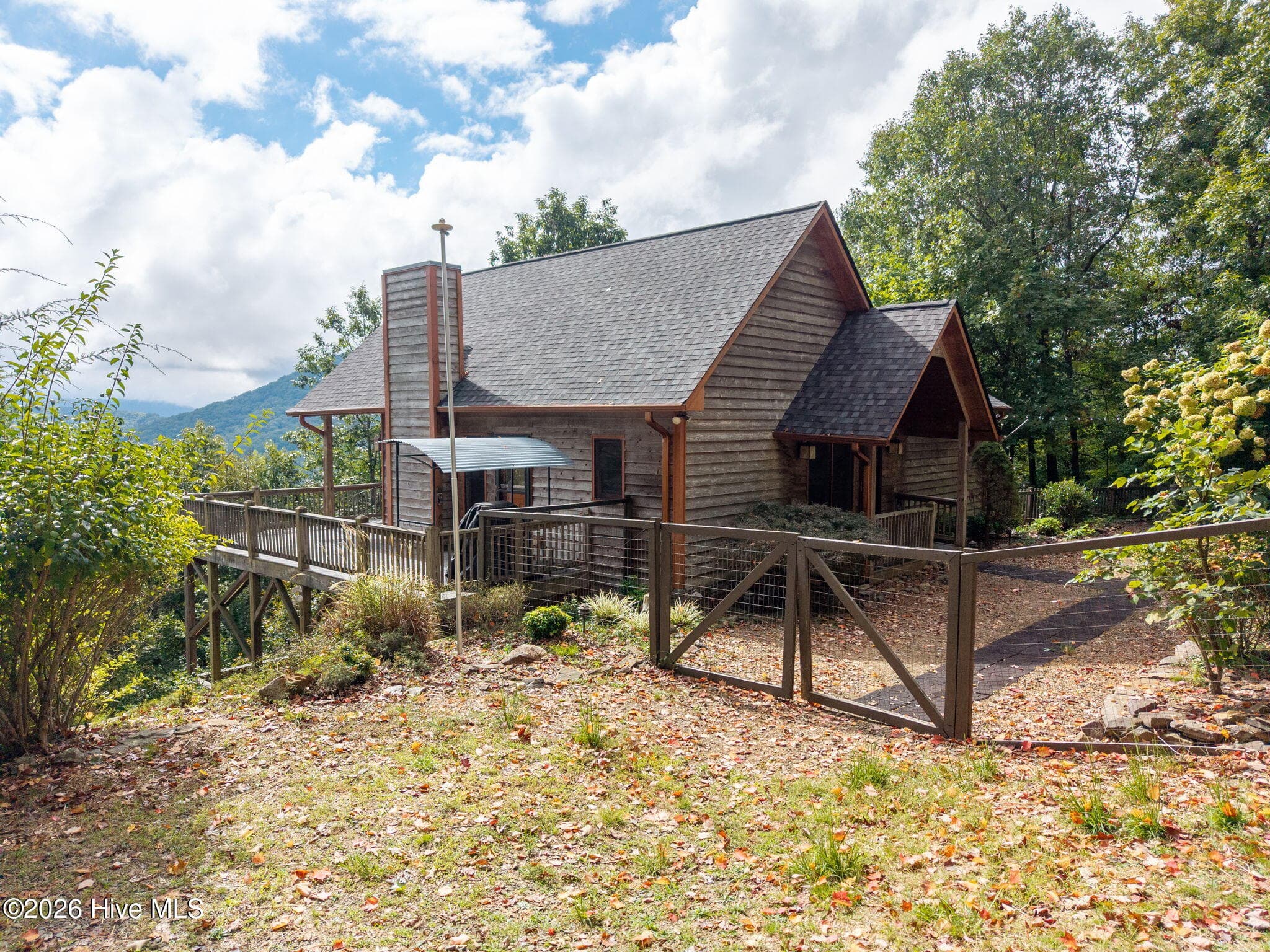 Single Family Residence at 175 Bear Trace, Brasstown, NC 28902, photo 6 of 47