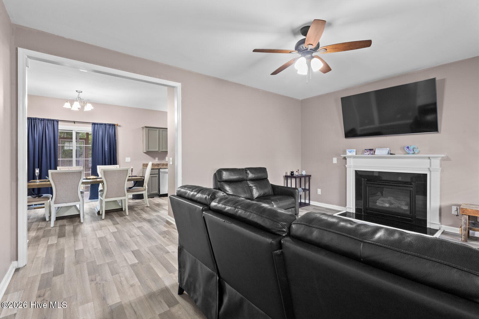 Single Family Residence at 219 Hidden Oaks Drive, Jacksonville, NC 28546, photo 5 of 29