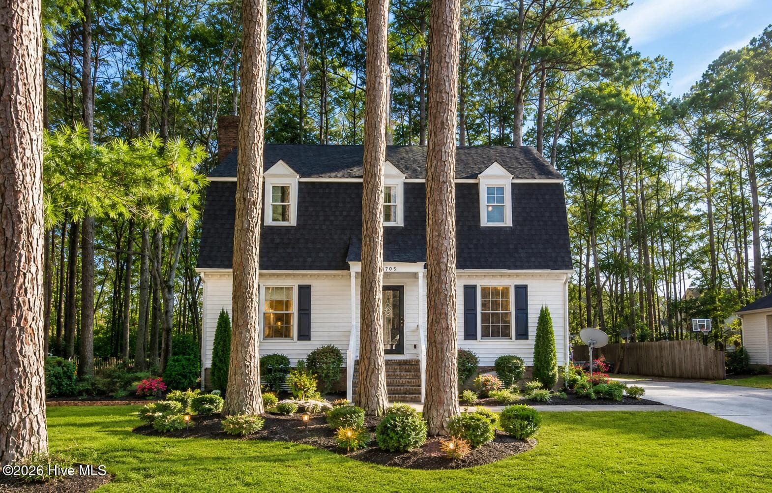 Single Family Residence at 1705 Parkway Street W, Wilson, NC 27893, photo 4 of 52
