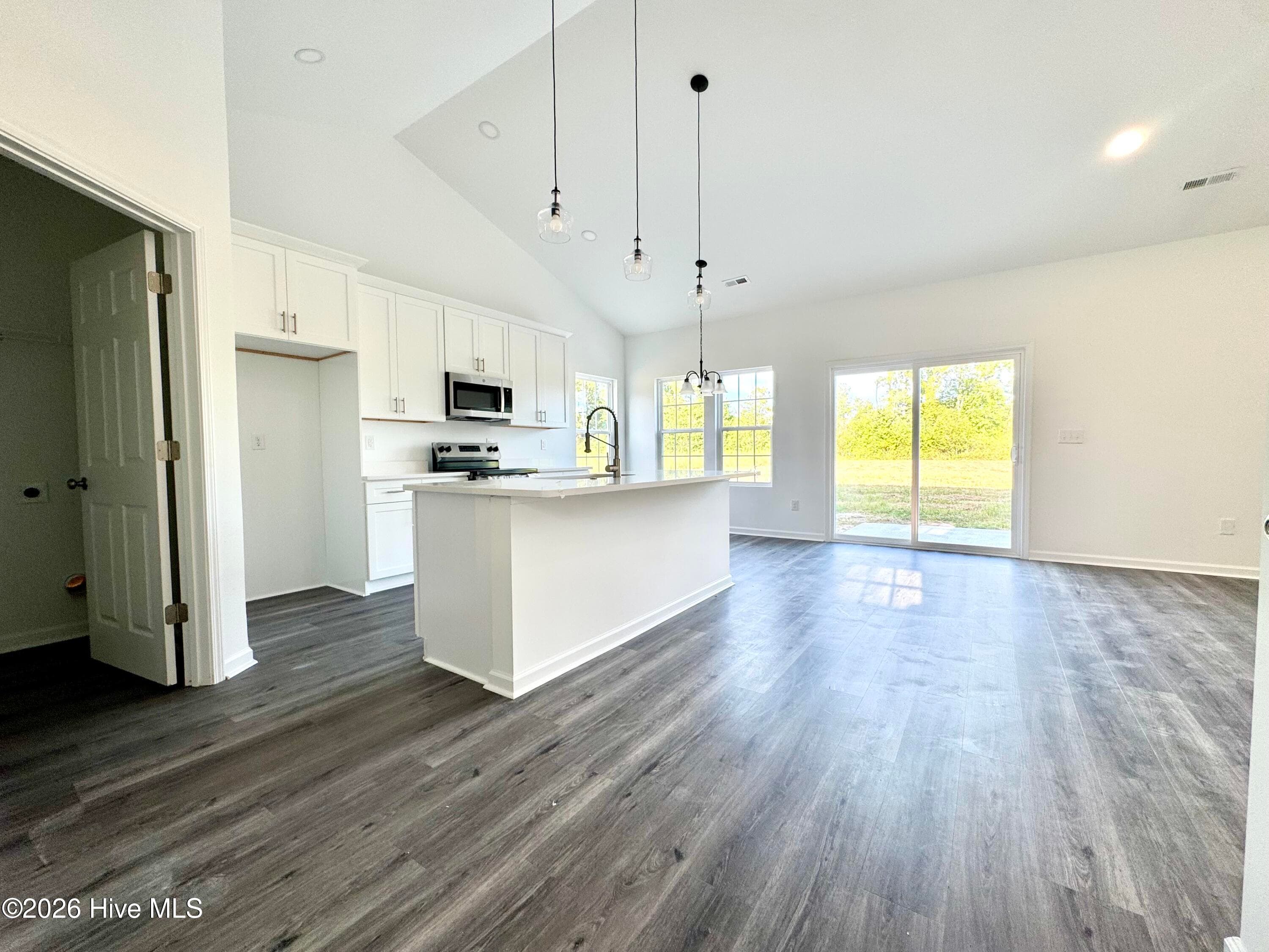 Single Family Residence at 304 Miller Street, Chadbourn, NC 28431, photo 5 of 47