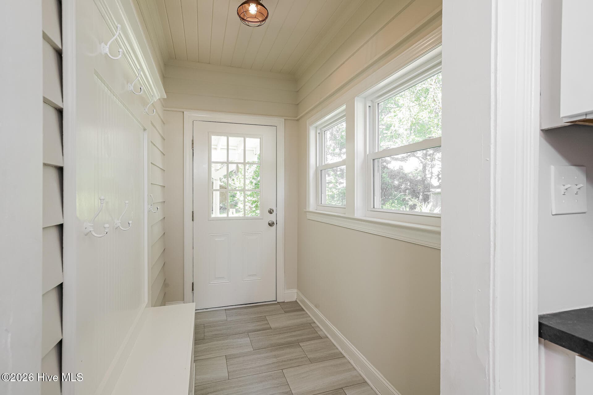 Single Family Residence at 319 E Main Street, Washington, NC 27889, photo 2 of 3
