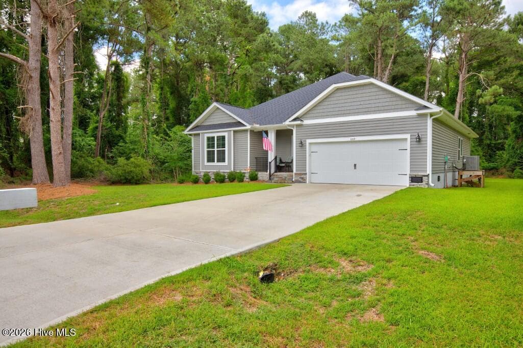 Single Family Residence at 1109 Coral Reef Drive, New Bern, NC 28560, photo 4 of 39