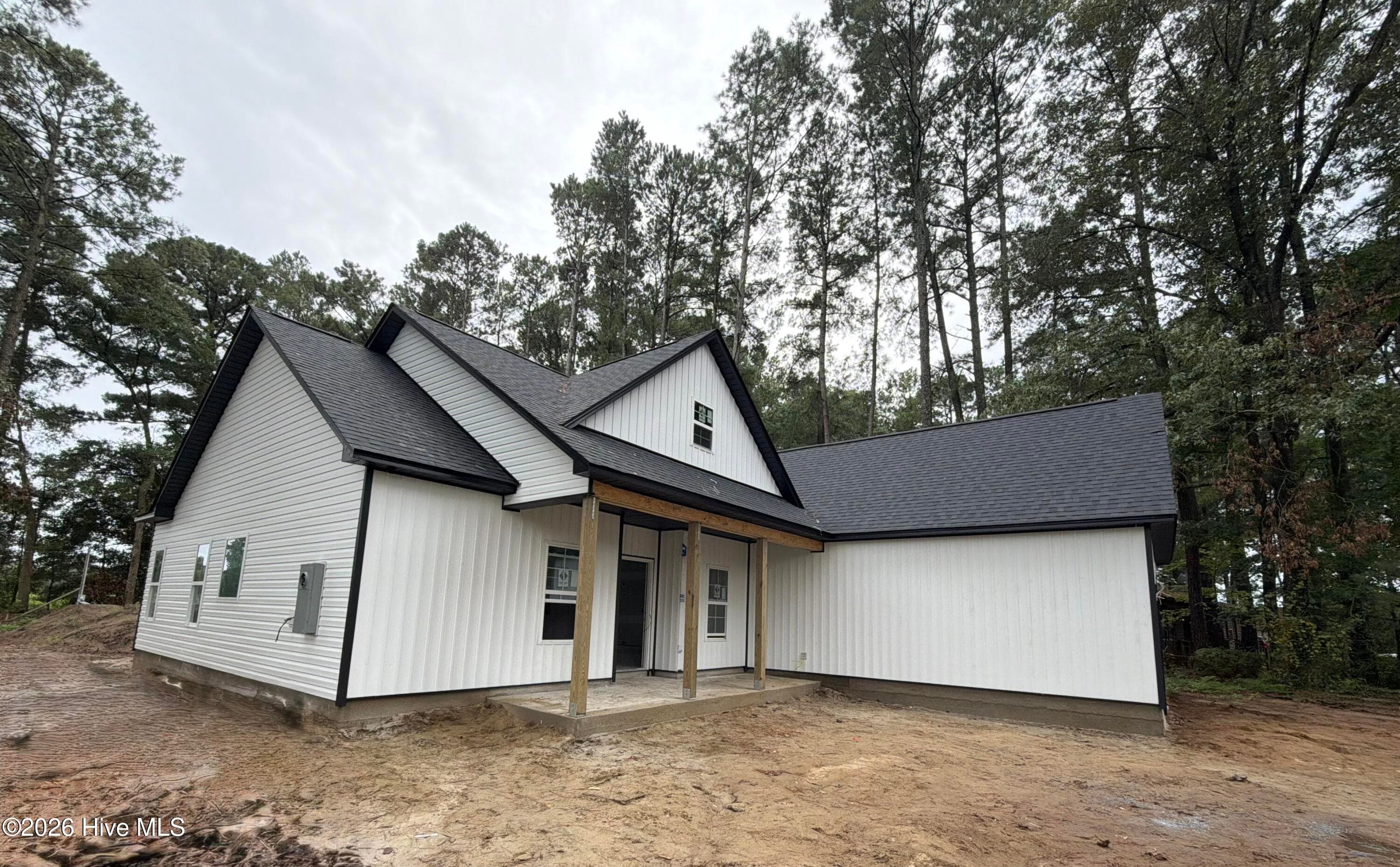 Single Family Residence at 5715 Edith Road, Ayden, NC 28513, photo 9 of 26