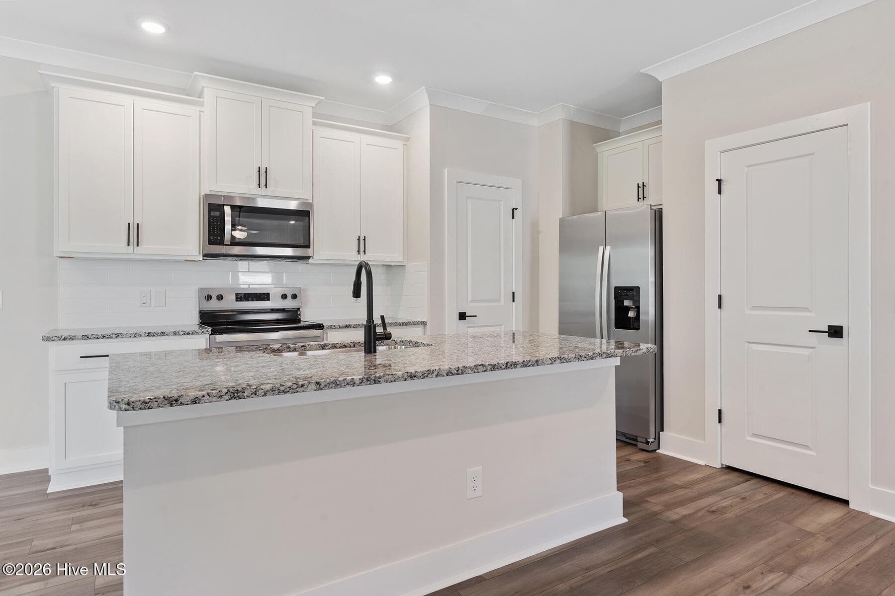 Single Family Residence at 141 Commons View Drive, Hampstead, NC 28443, photo 7 of 20